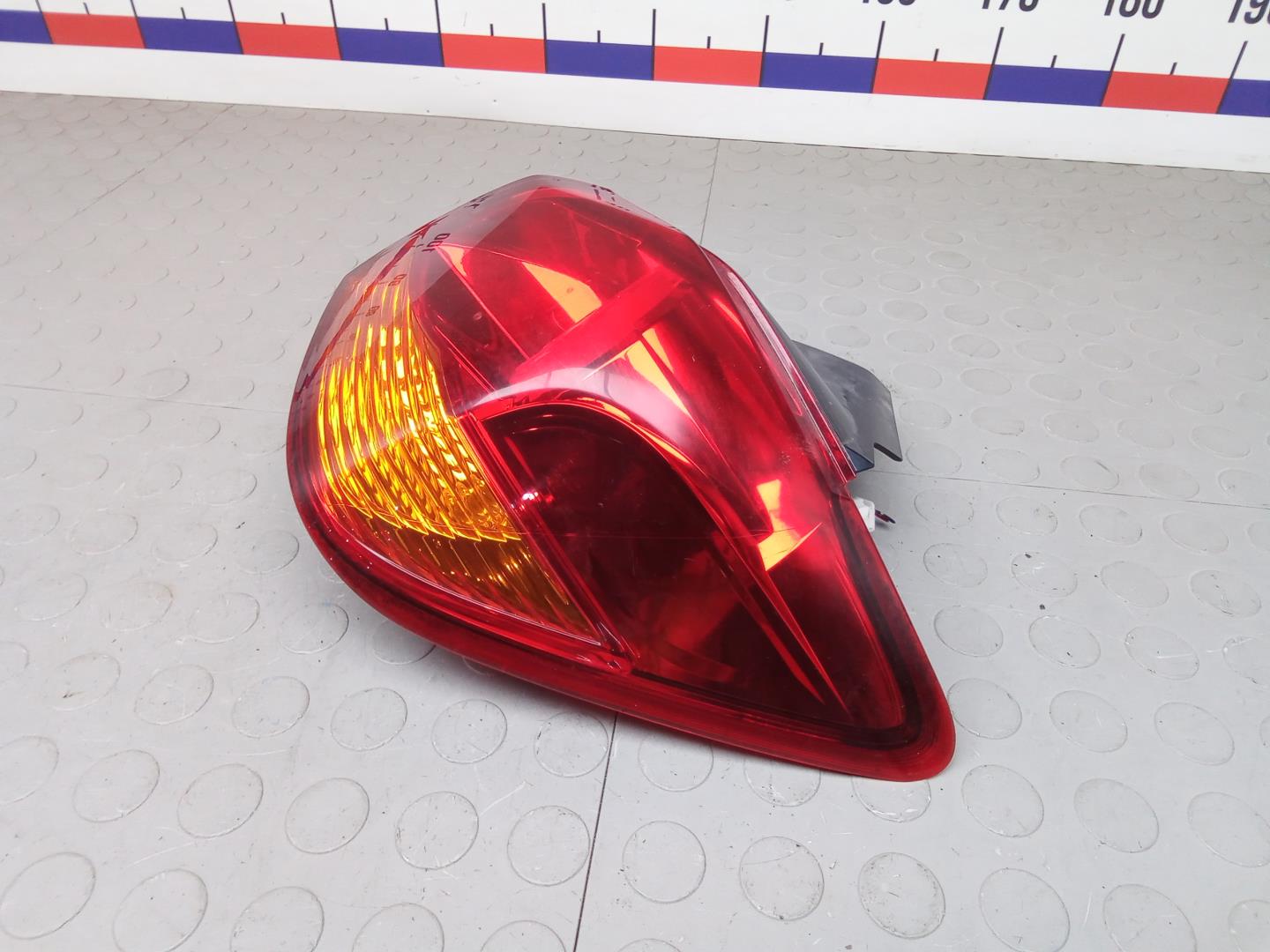 Фонарь задний правый