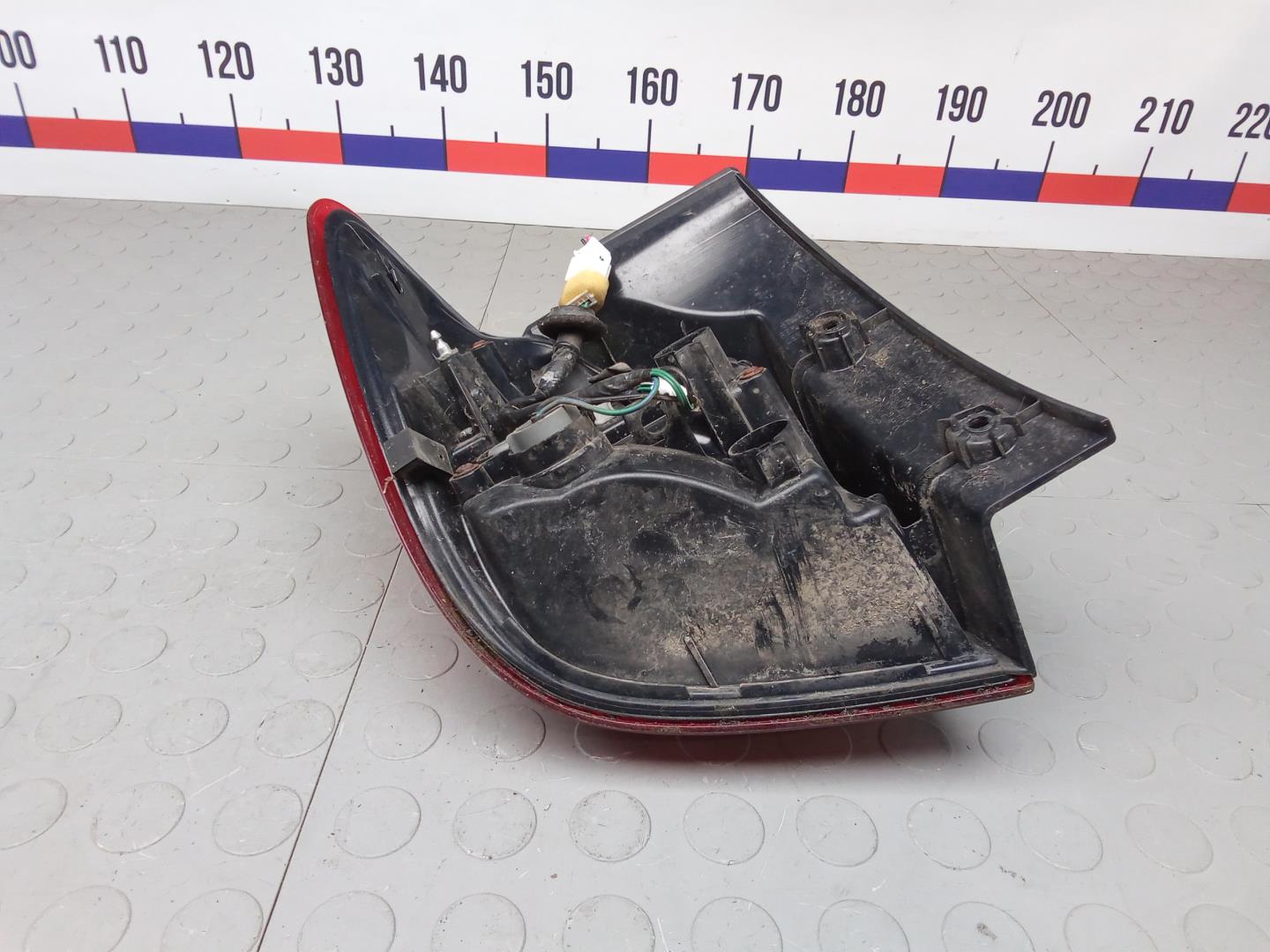 Фонарь задний правый