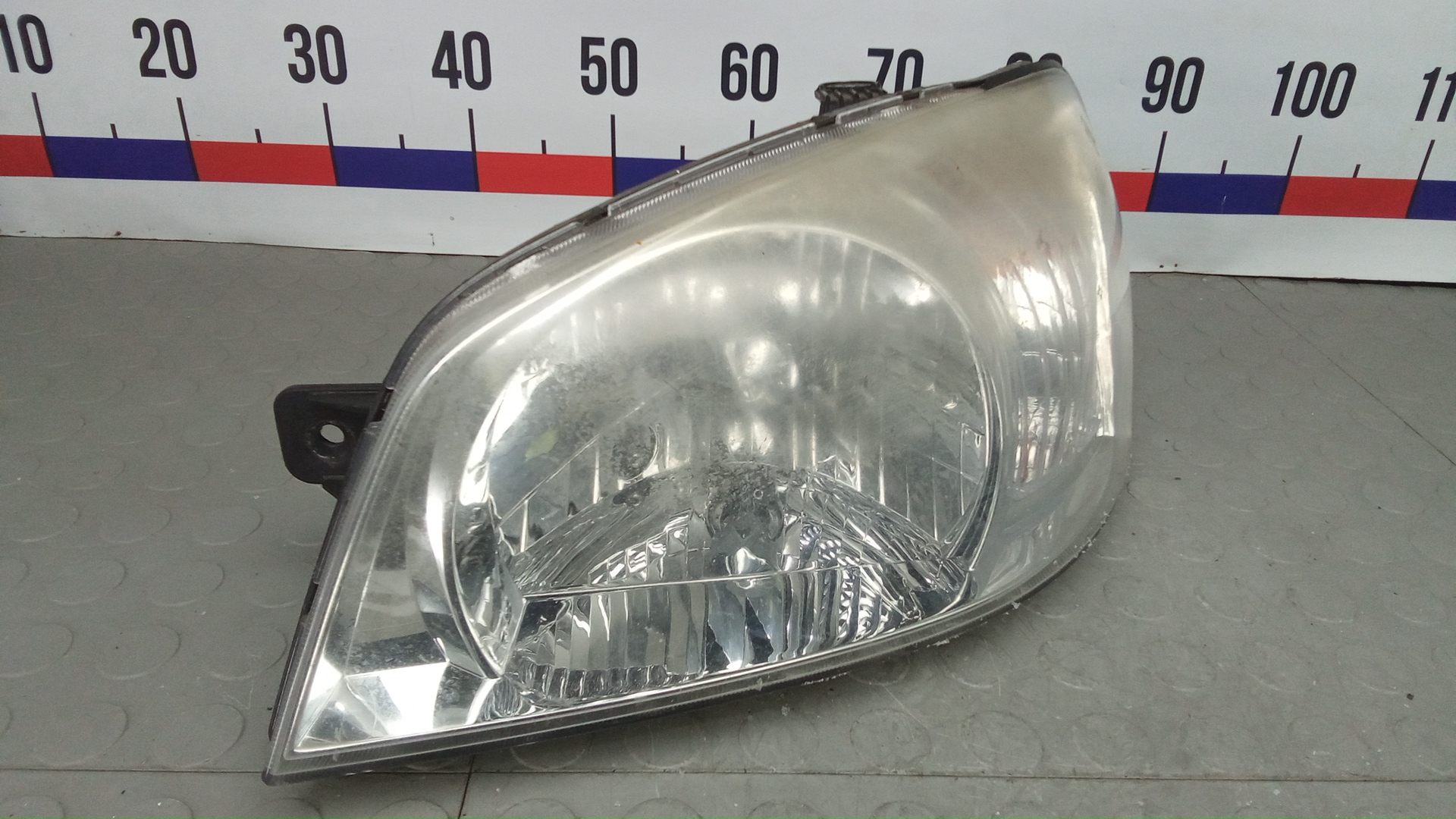 Фара левая