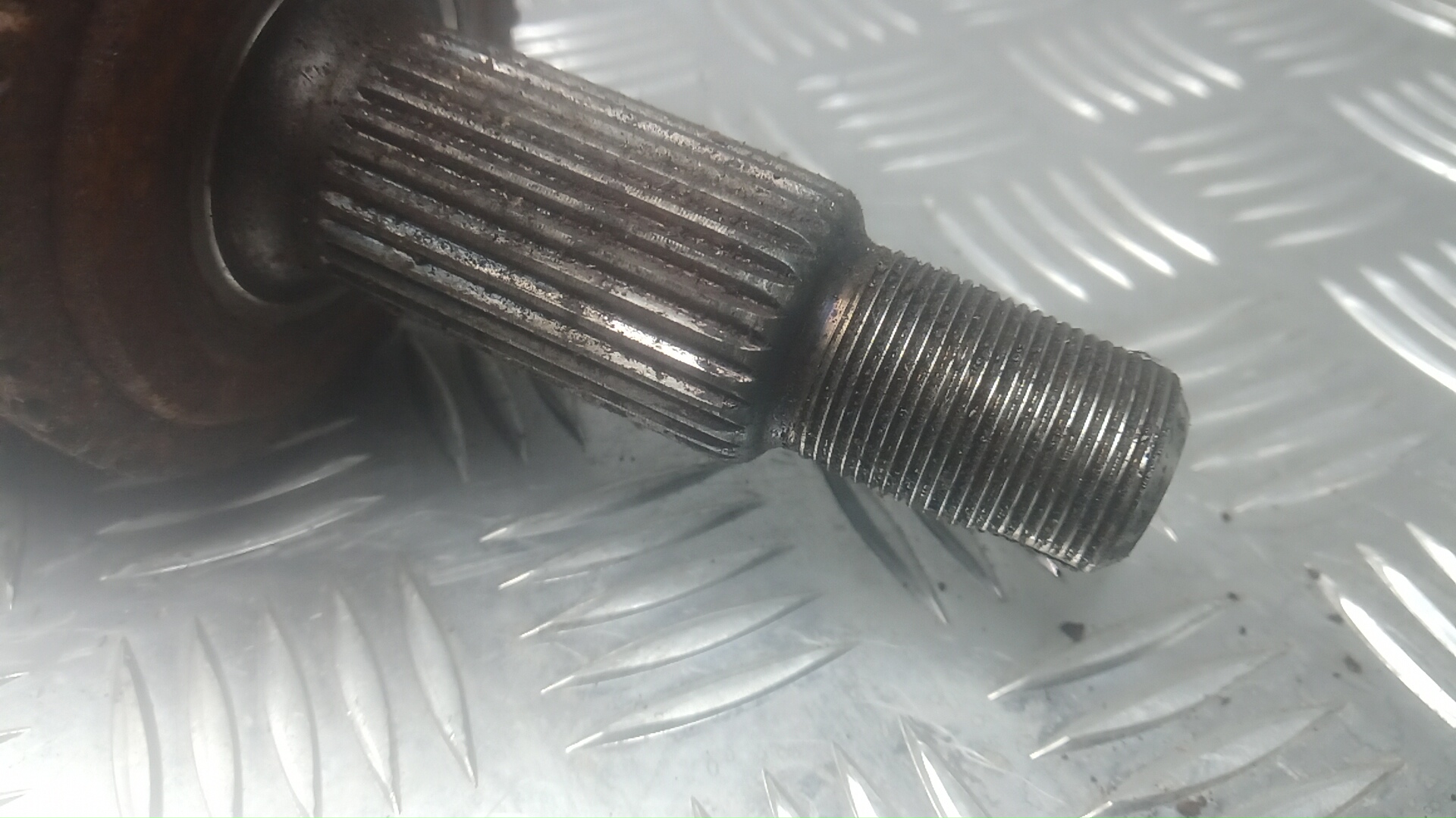 Полуось передняя правая