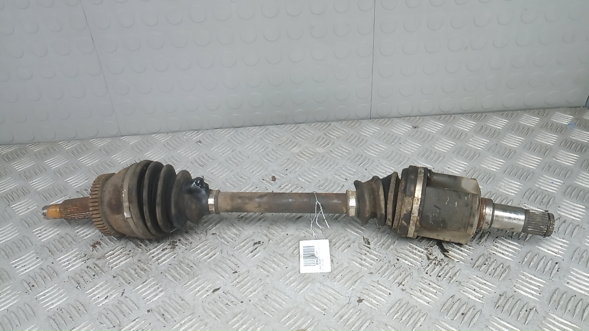 Полуось передняя левая