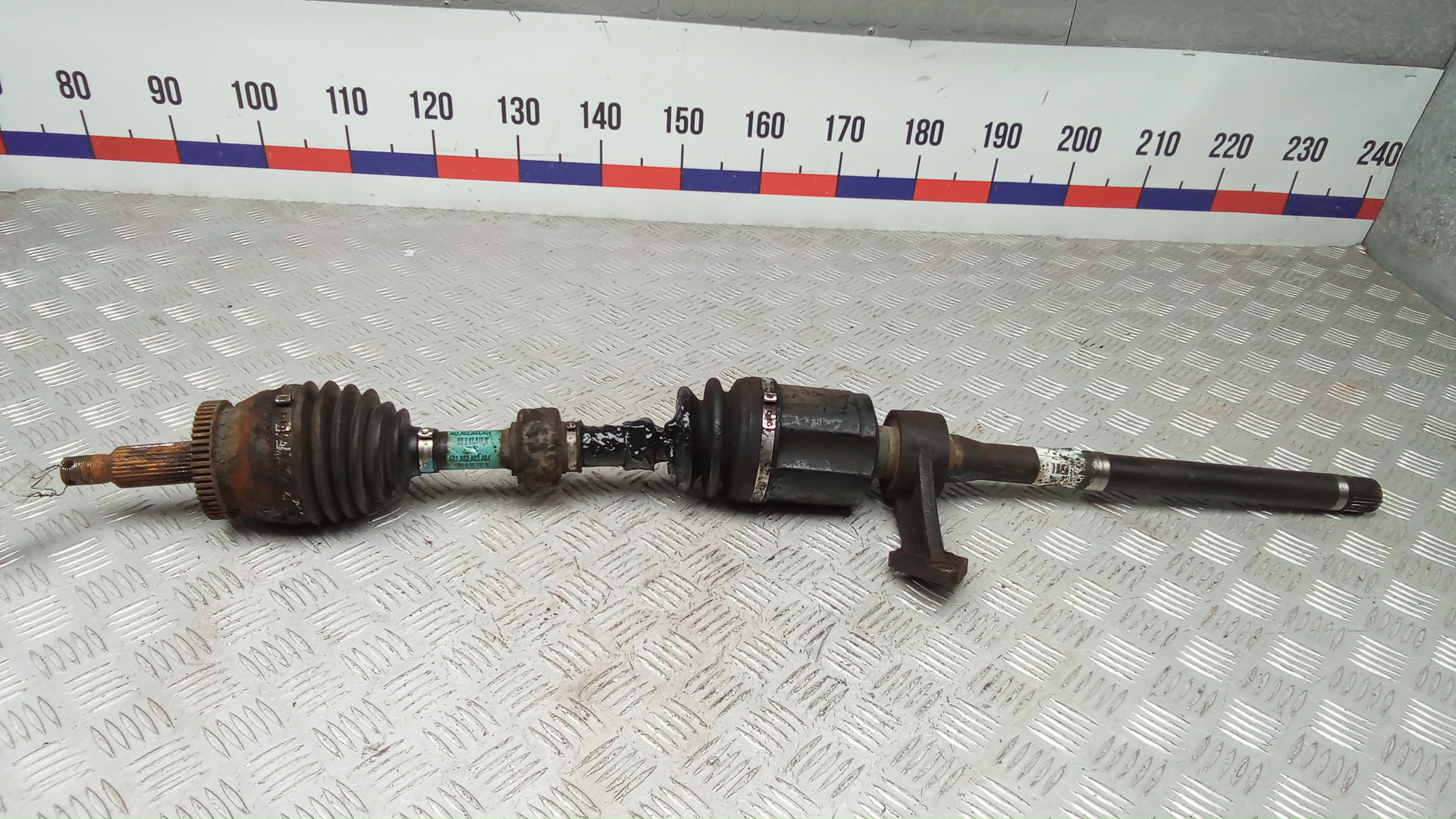 Полуось передняя правая