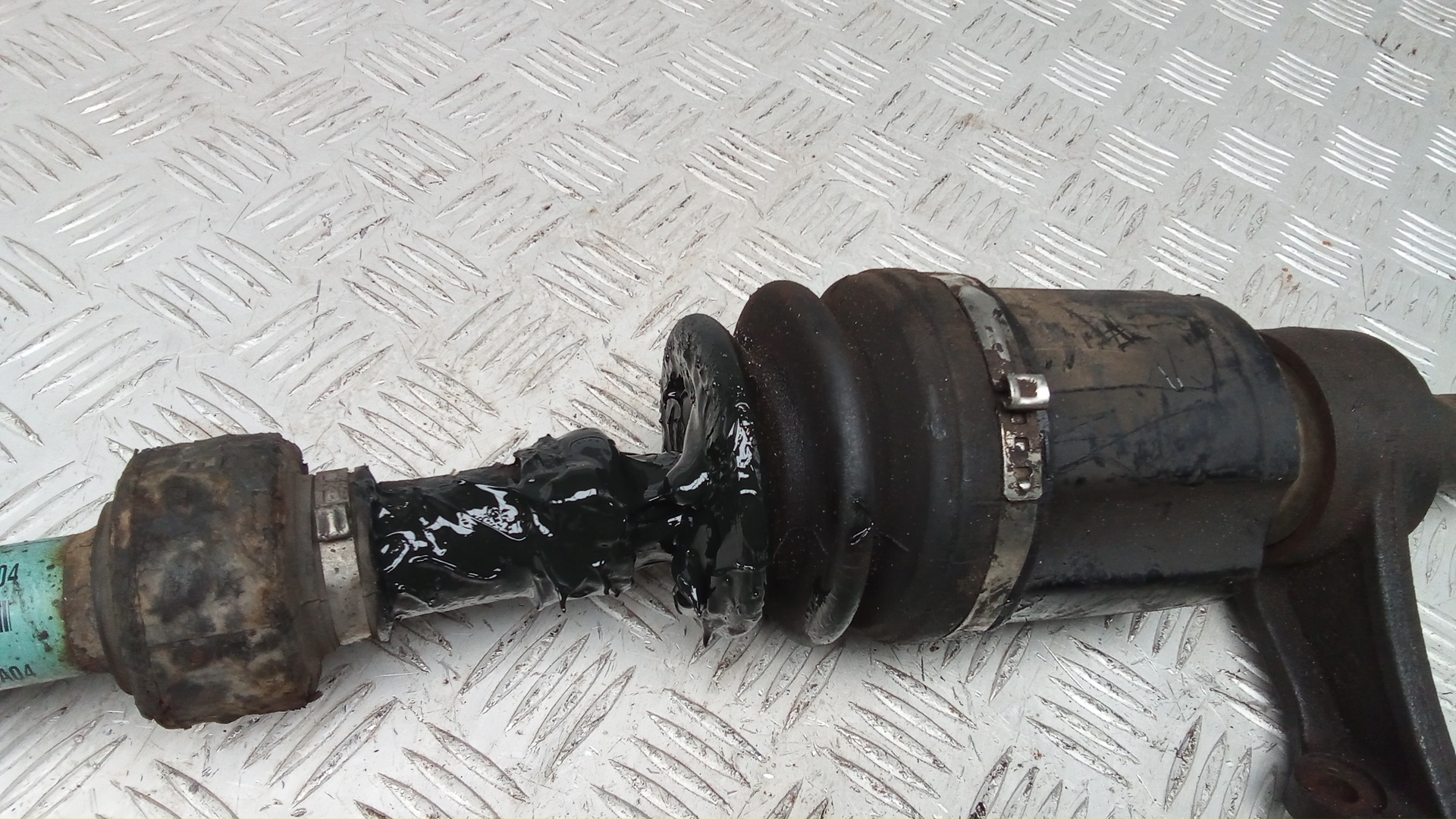 Полуось передняя правая