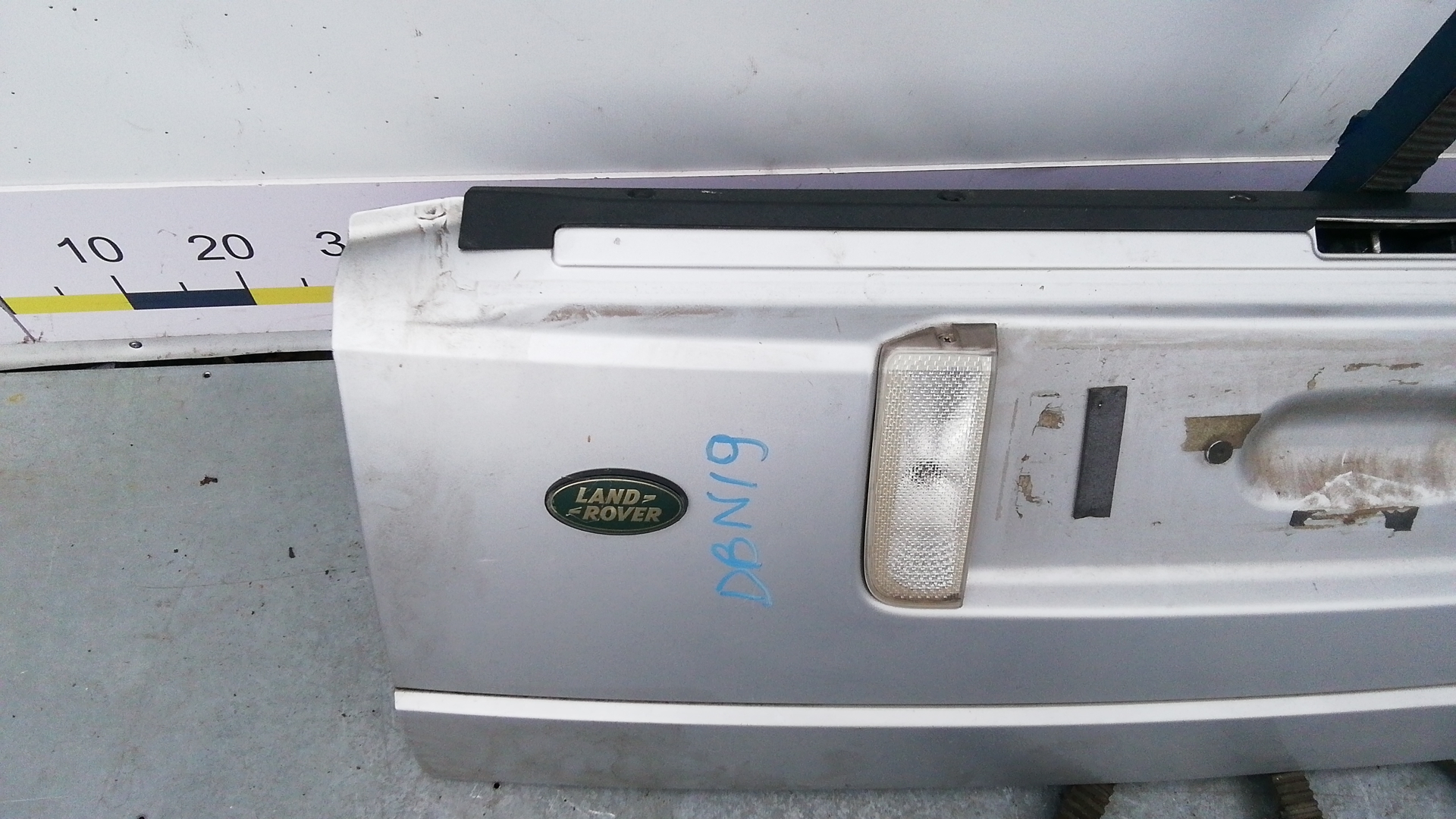 Дверь багажника нижняя (борт)