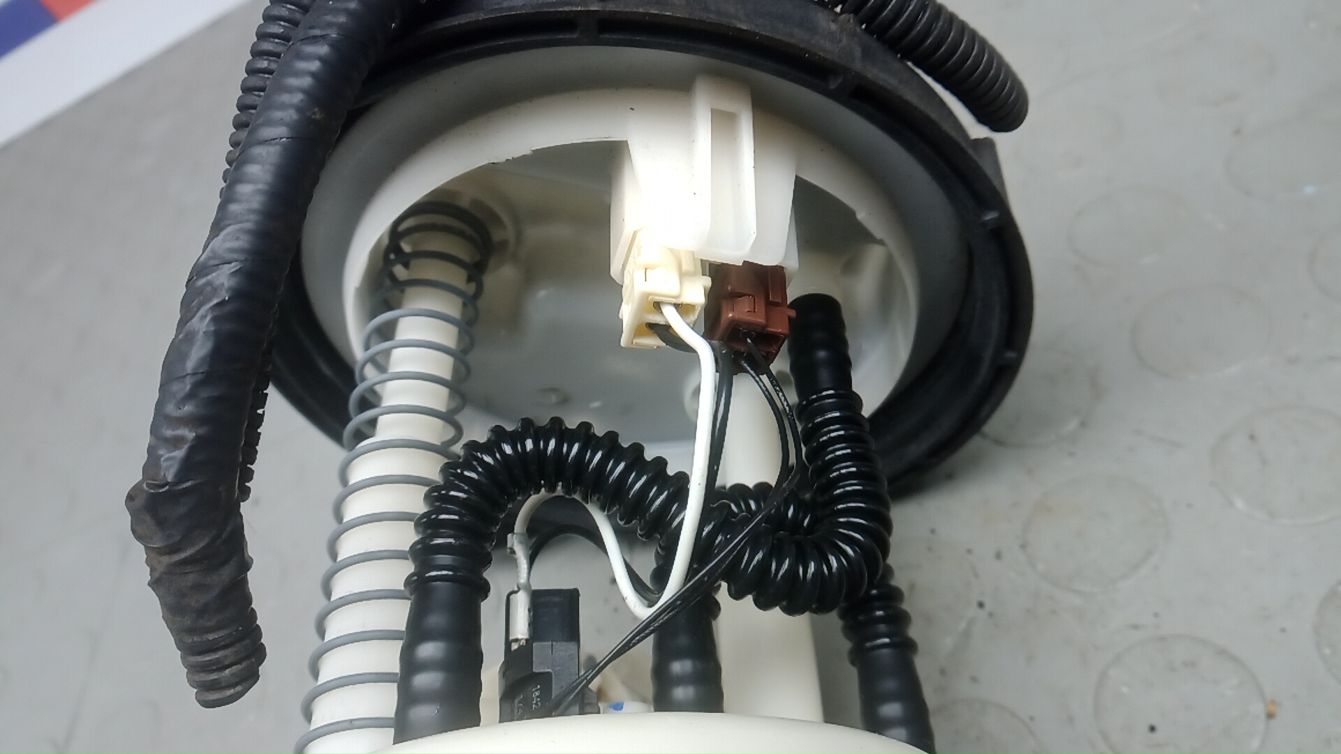 Насос топливный электрический