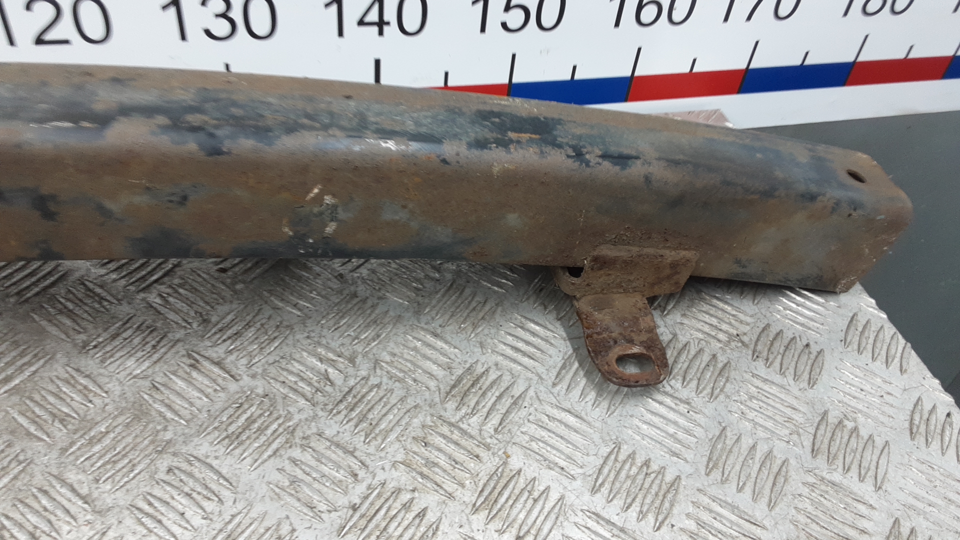 Кронштейн усилителя переднего бампера