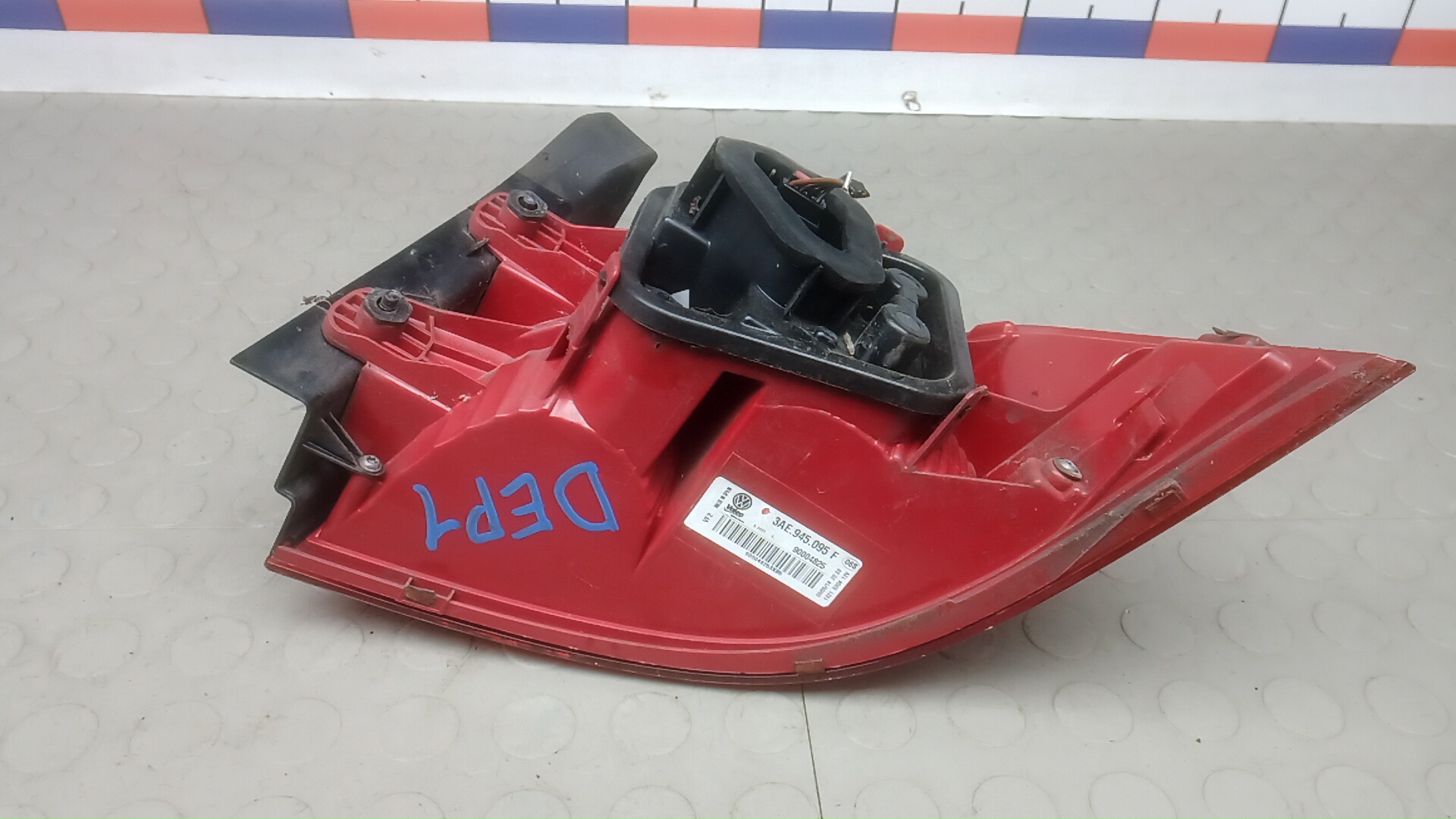 Фонарь задний левый