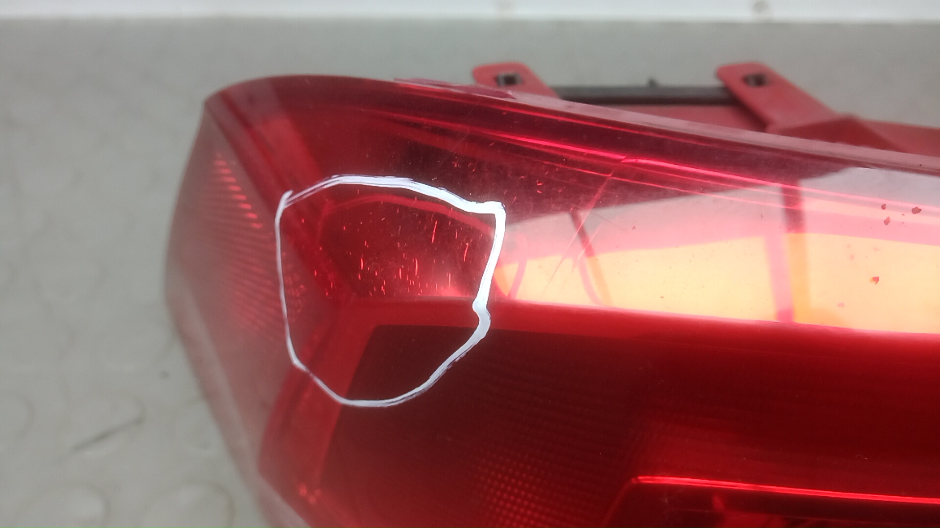 Фонарь задний левый