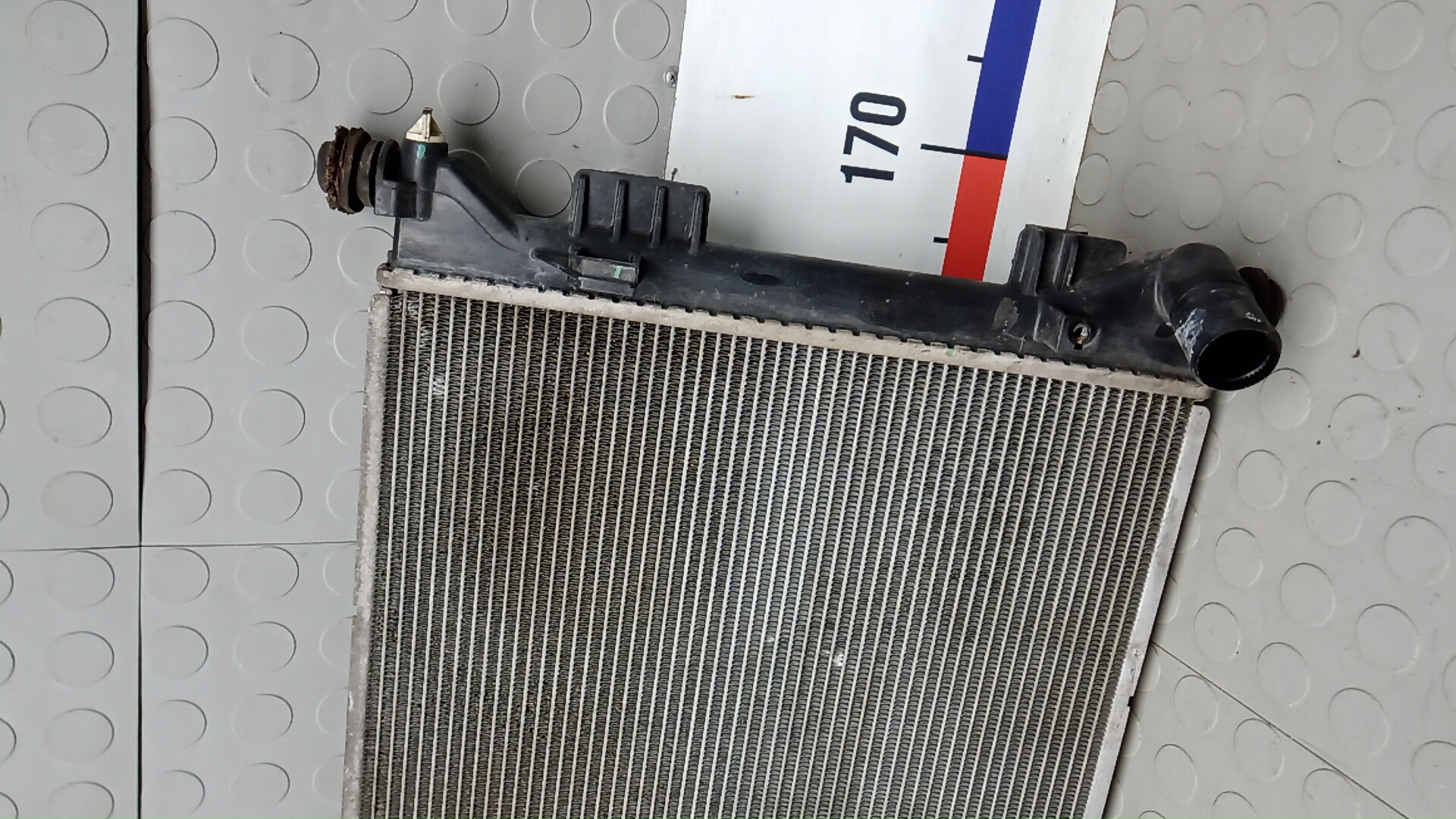 Радиатор охлаждения двигателя основной