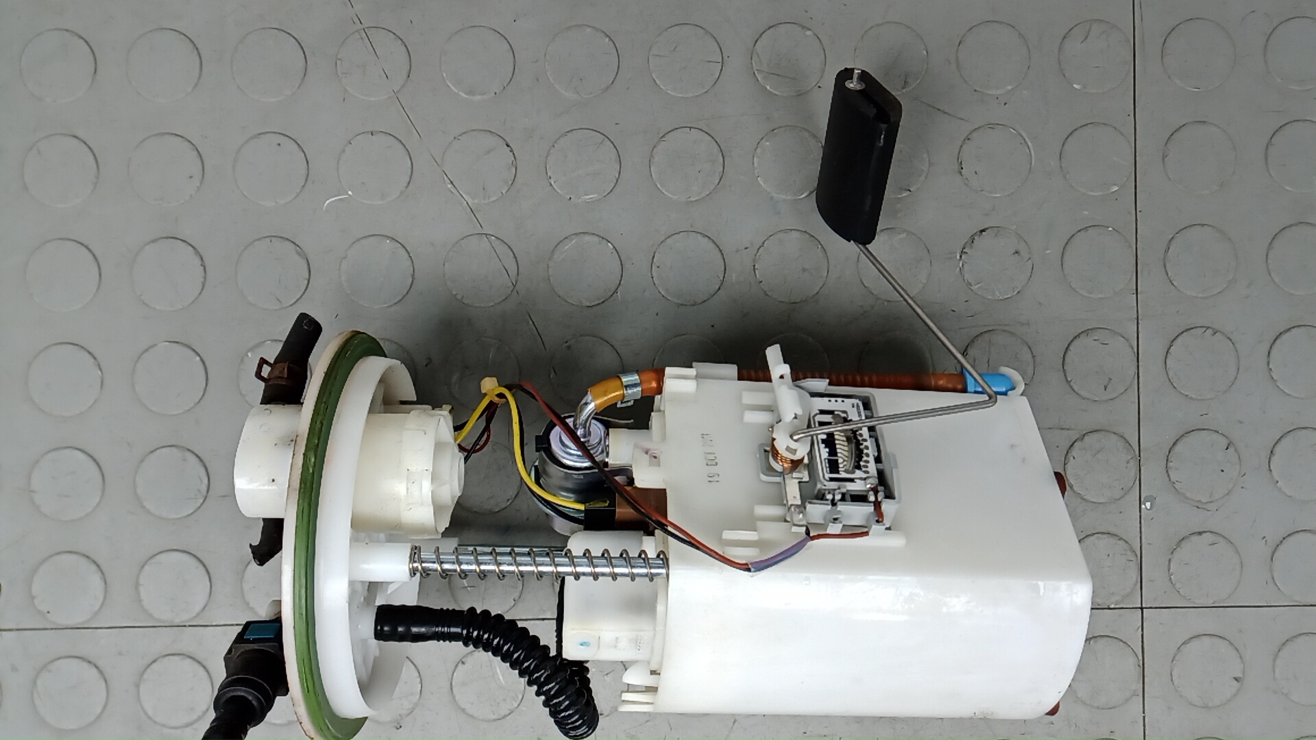 Насос топливный электрический