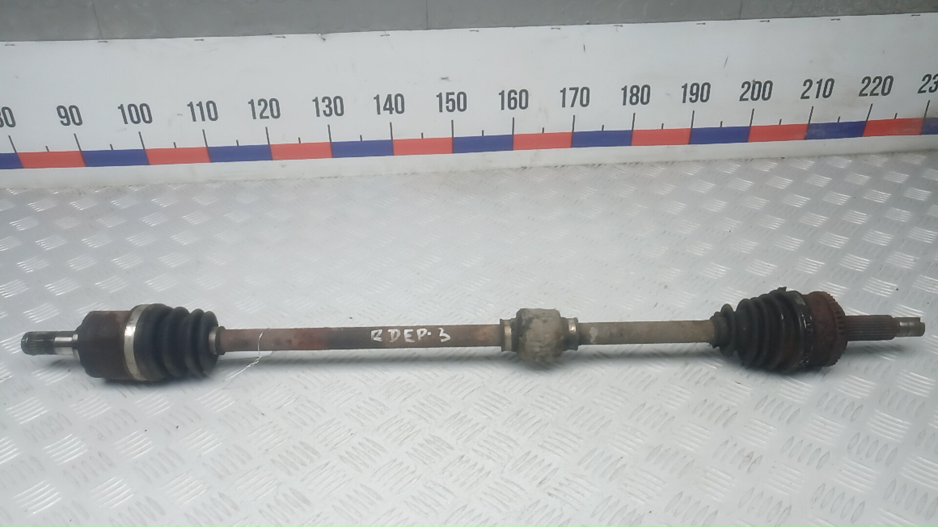 Полуось передняя правая
