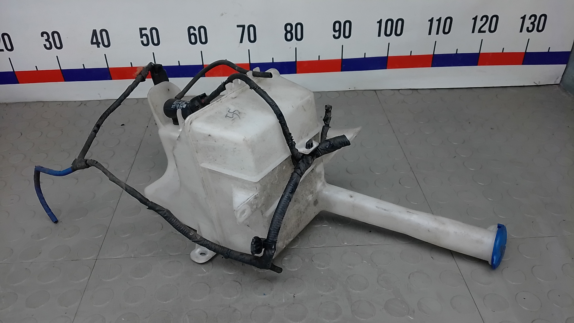 Бачок омывателя лобового стекла