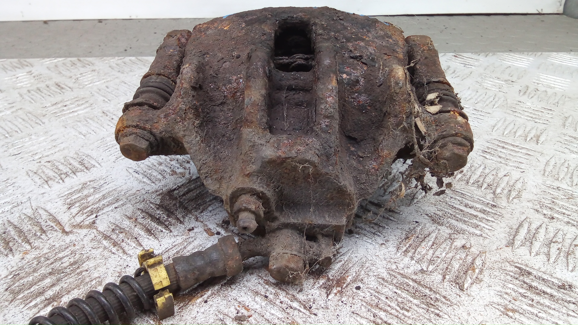 Суппорт задний правый