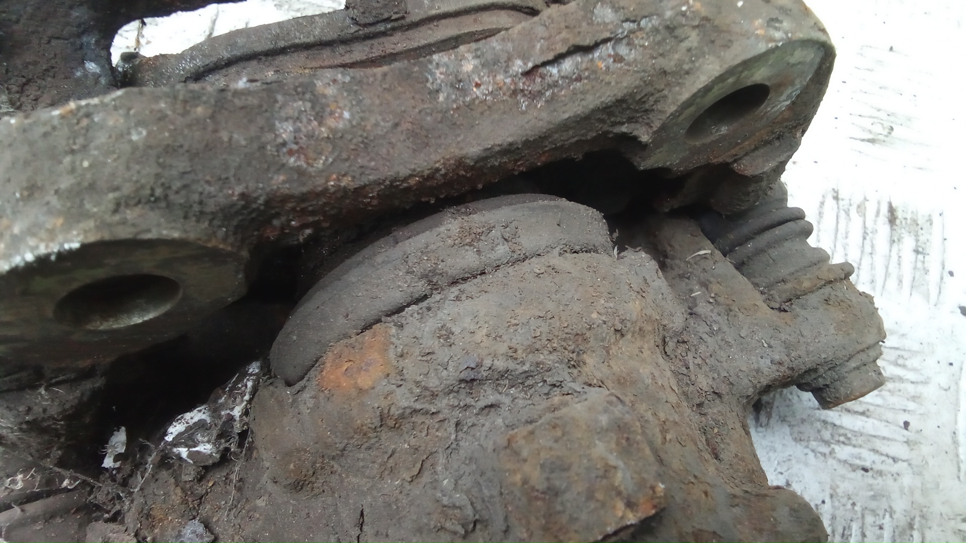 Суппорт задний правый