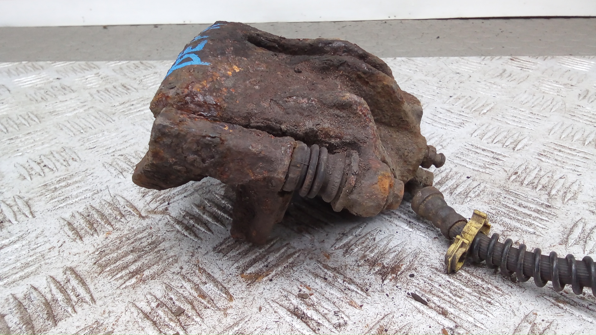 Суппорт задний правый