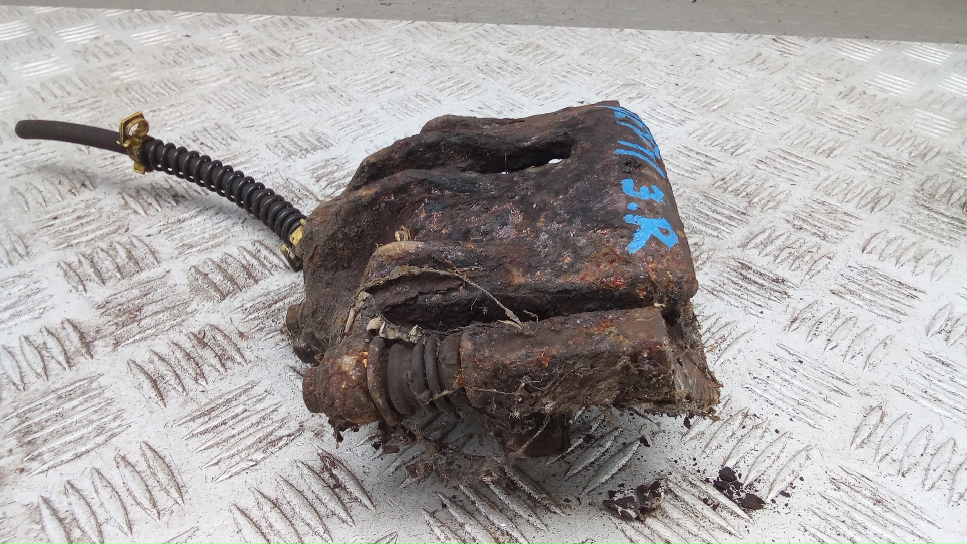 Суппорт задний правый