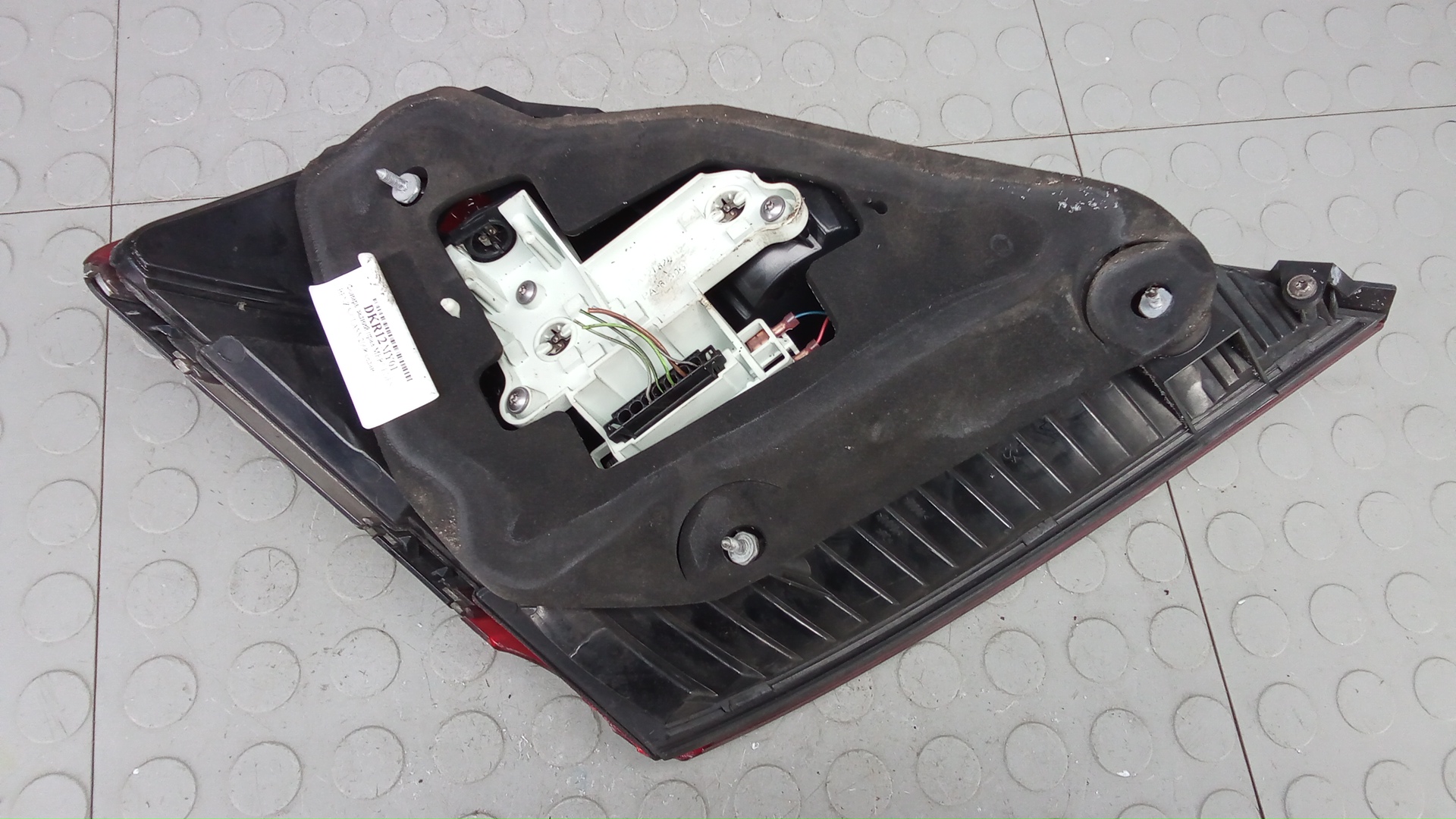 Фонарь задний правый