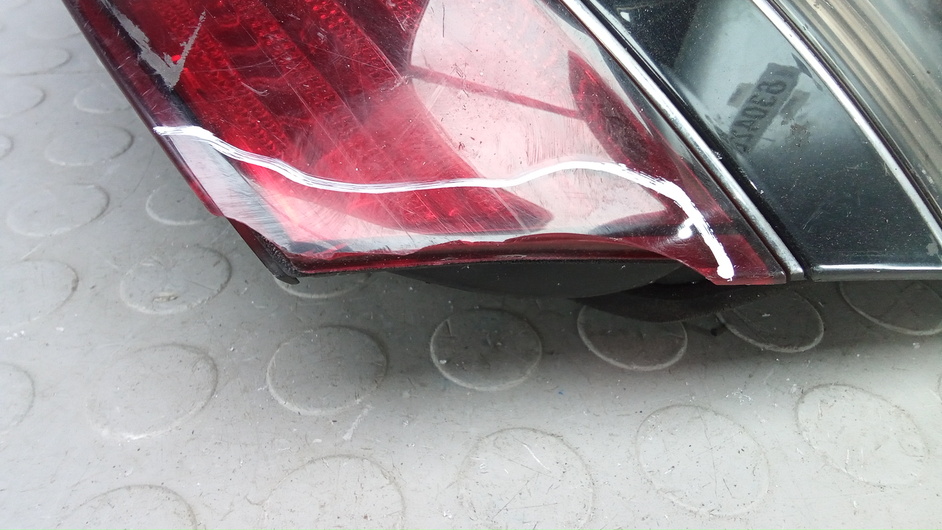 Фонарь задний правый