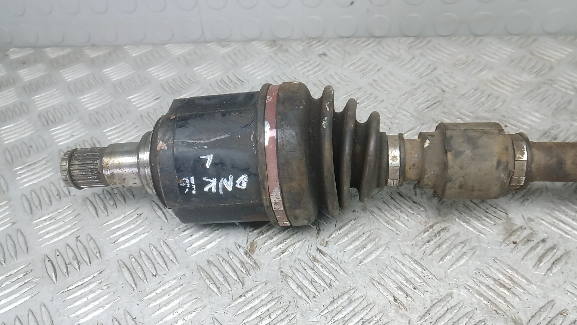 Полуось передняя левая