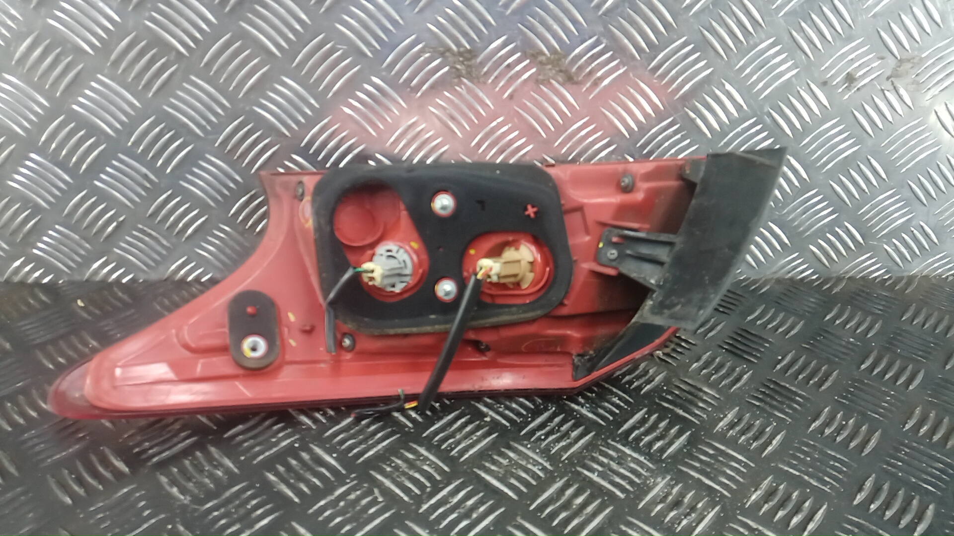 Фонарь задний правый