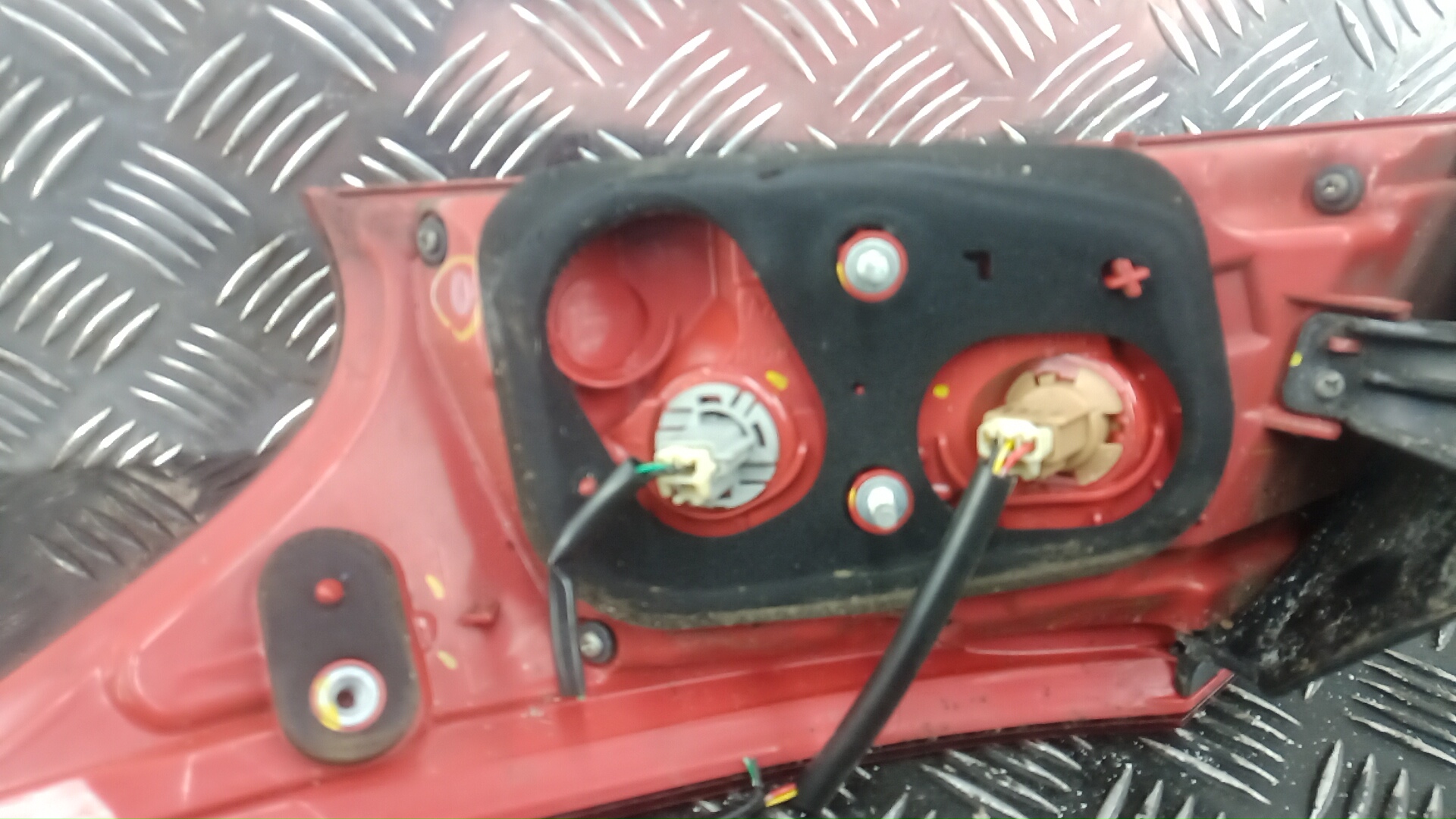 Фонарь задний правый