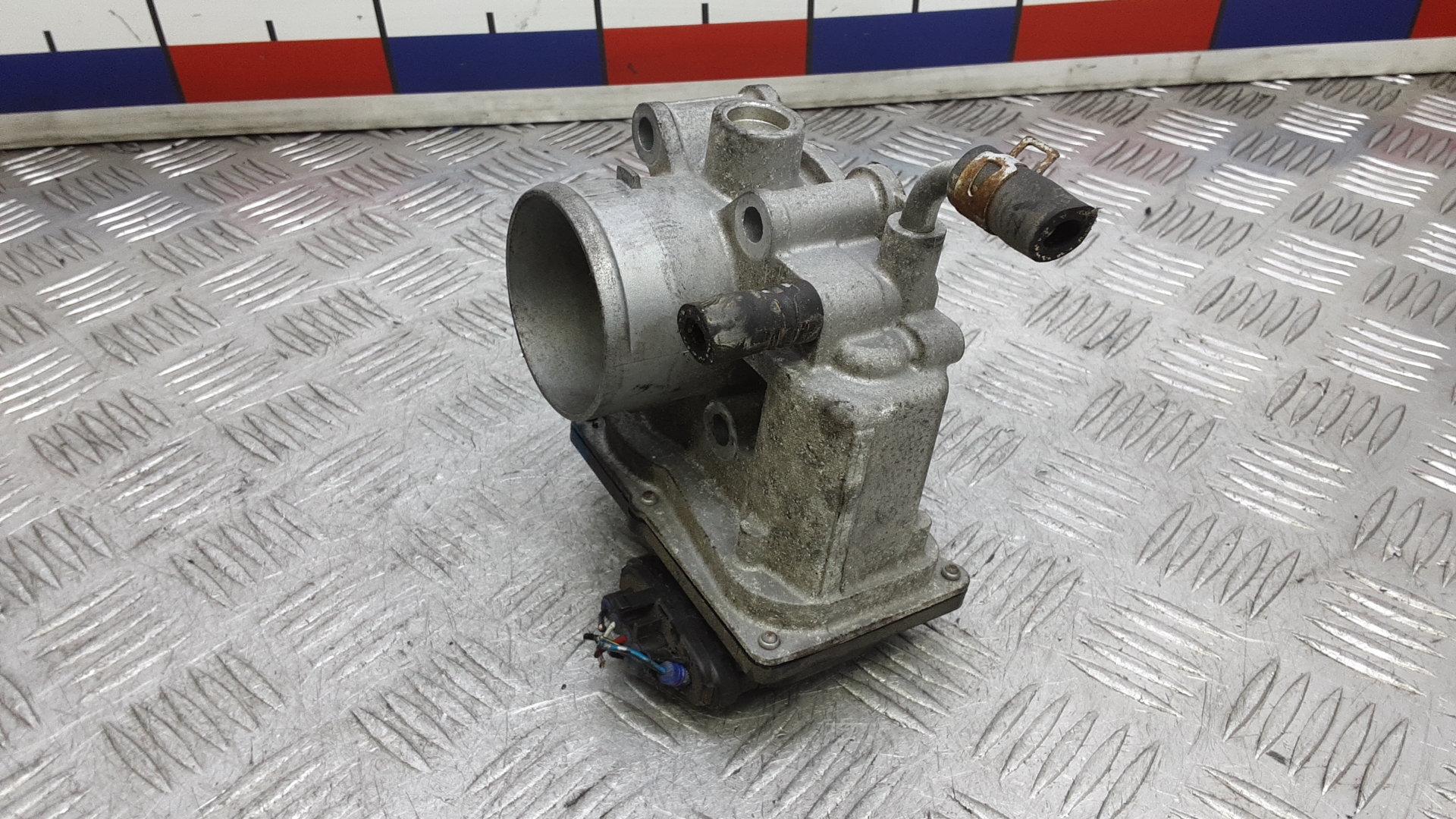 Заслонка дроссельная электрическая