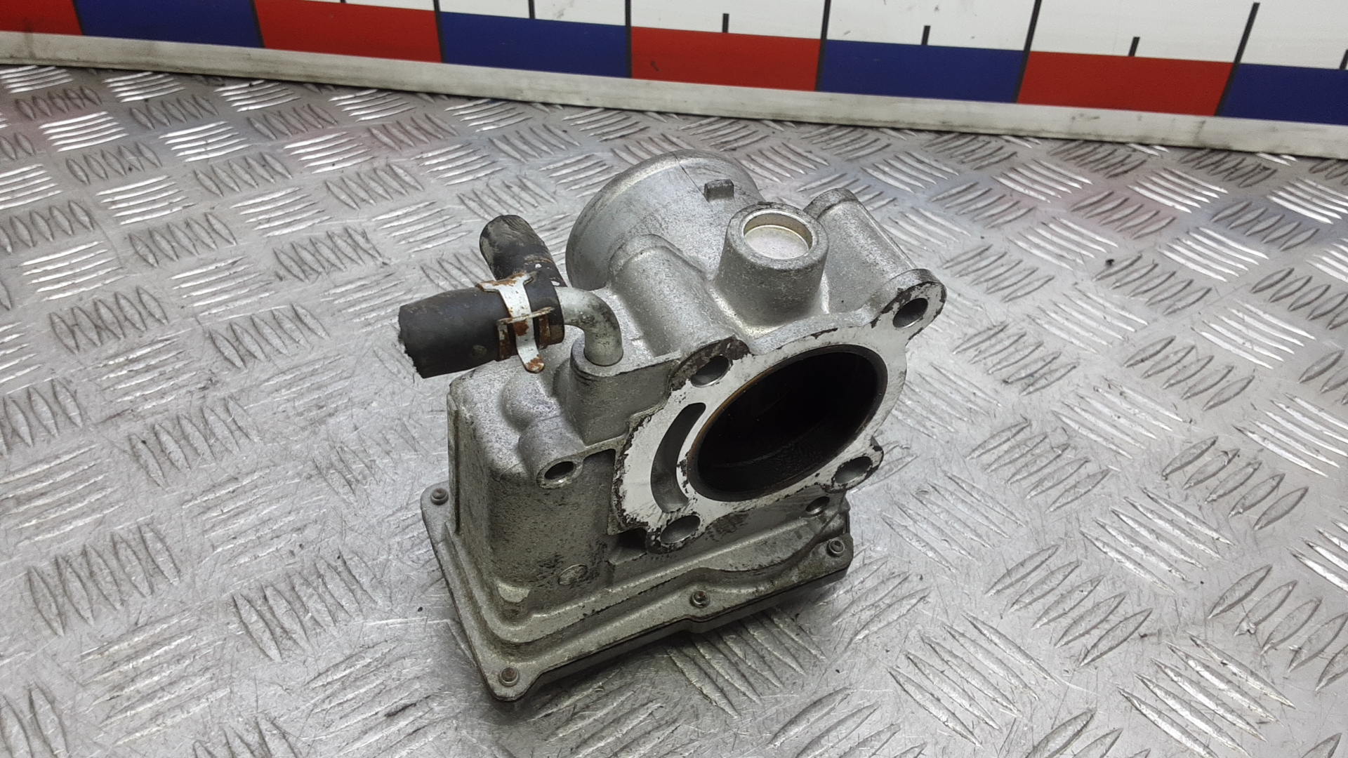 Заслонка дроссельная электрическая