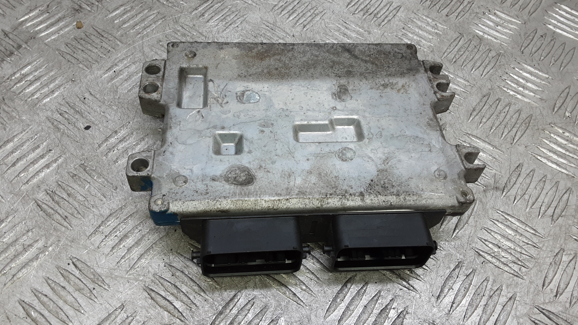 Блок управления двигателем