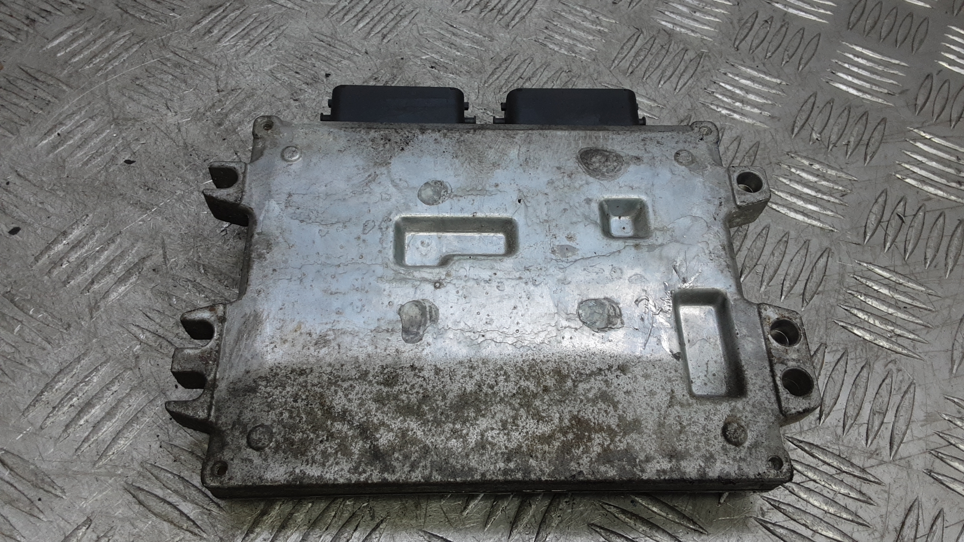 Блок управления двигателем