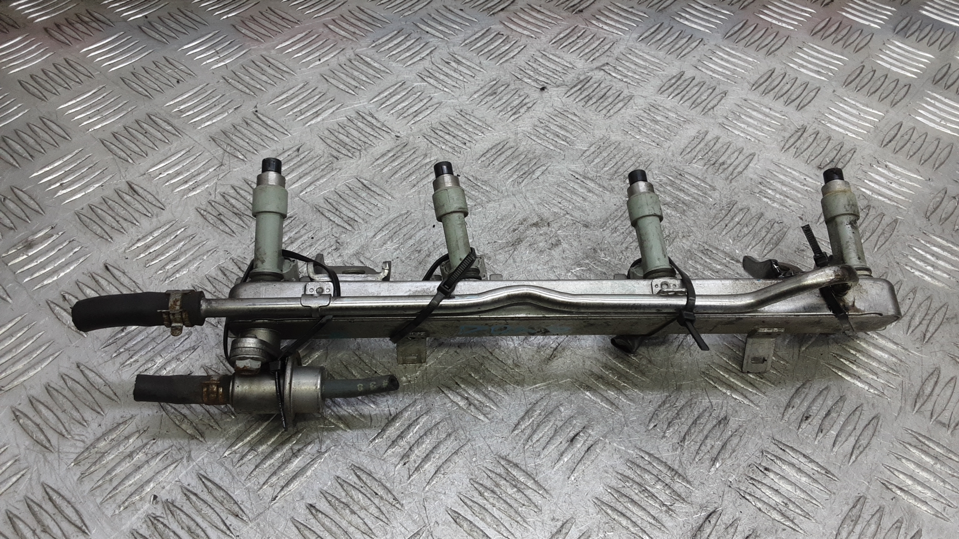 Рейка топливная (рампа)