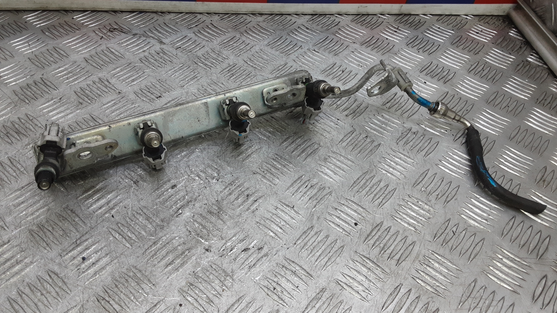 Рейка топливная (рампа)