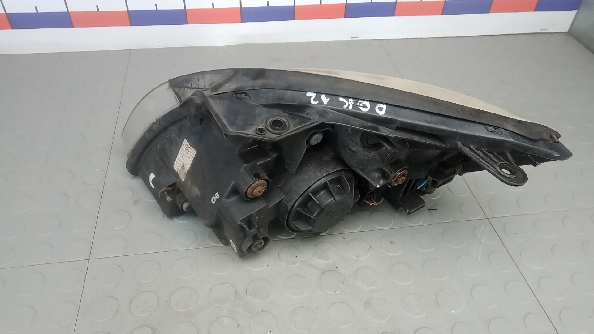 Фара правая