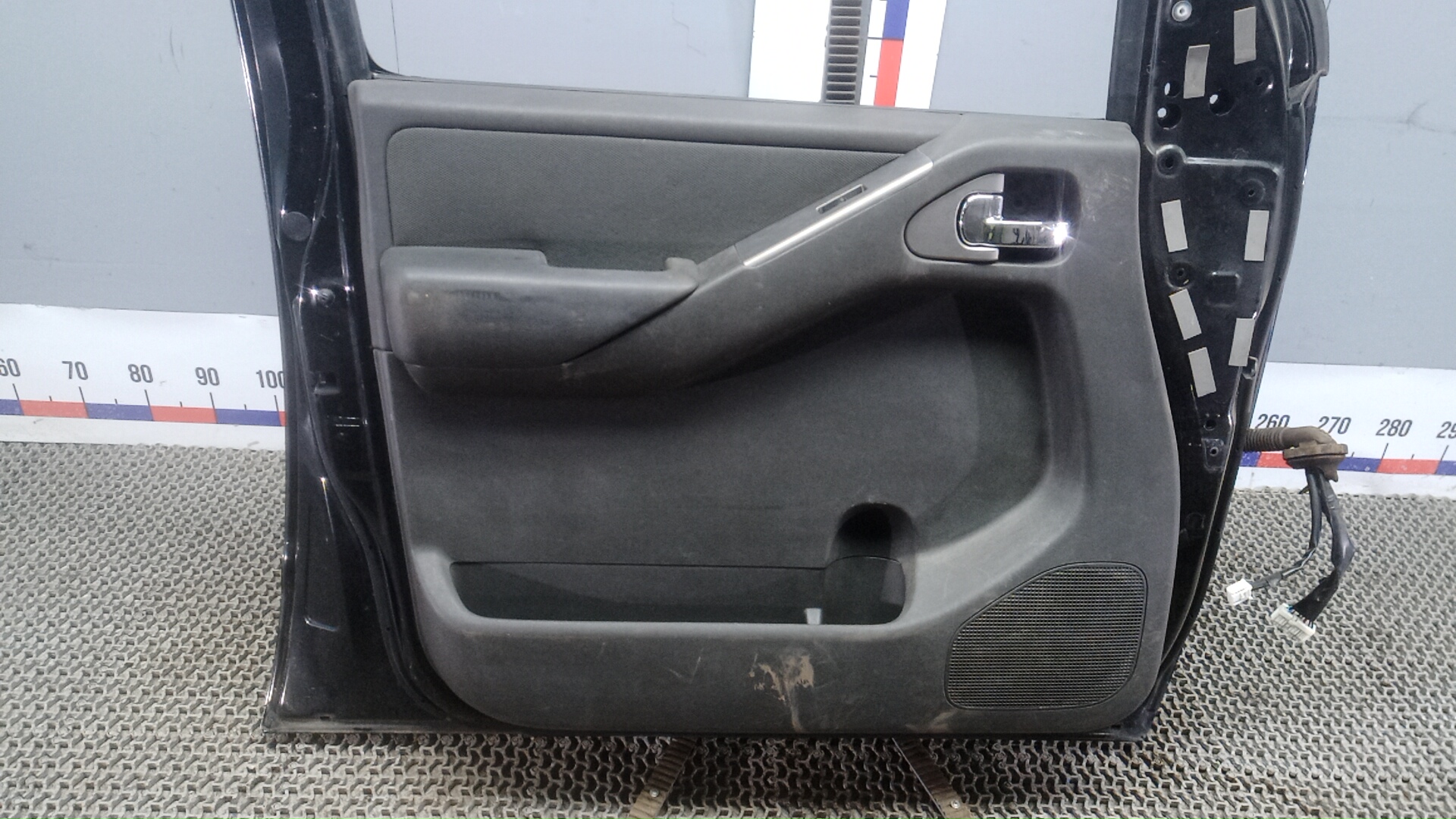 Дверь передняя левая