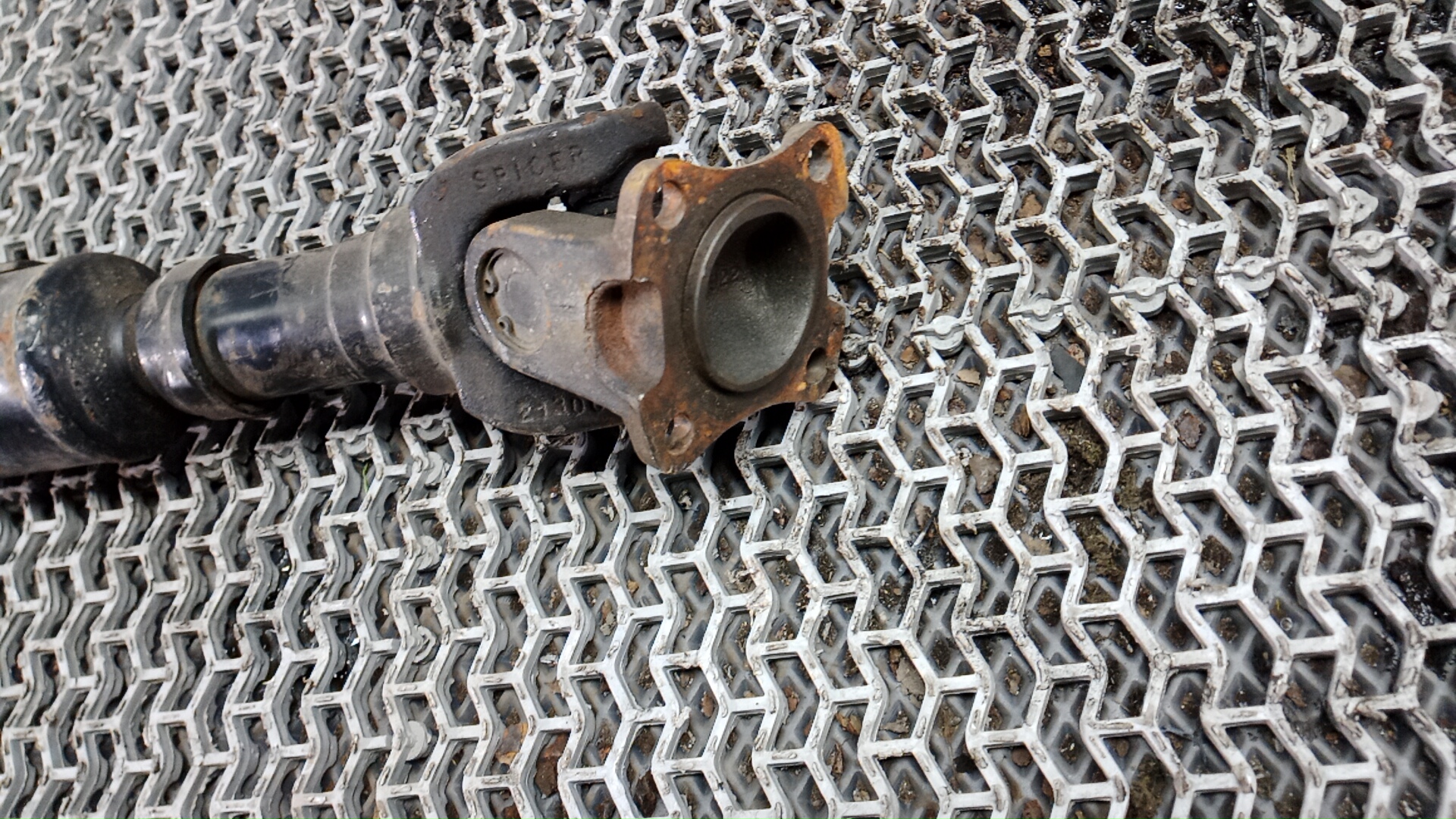 Вал карданный