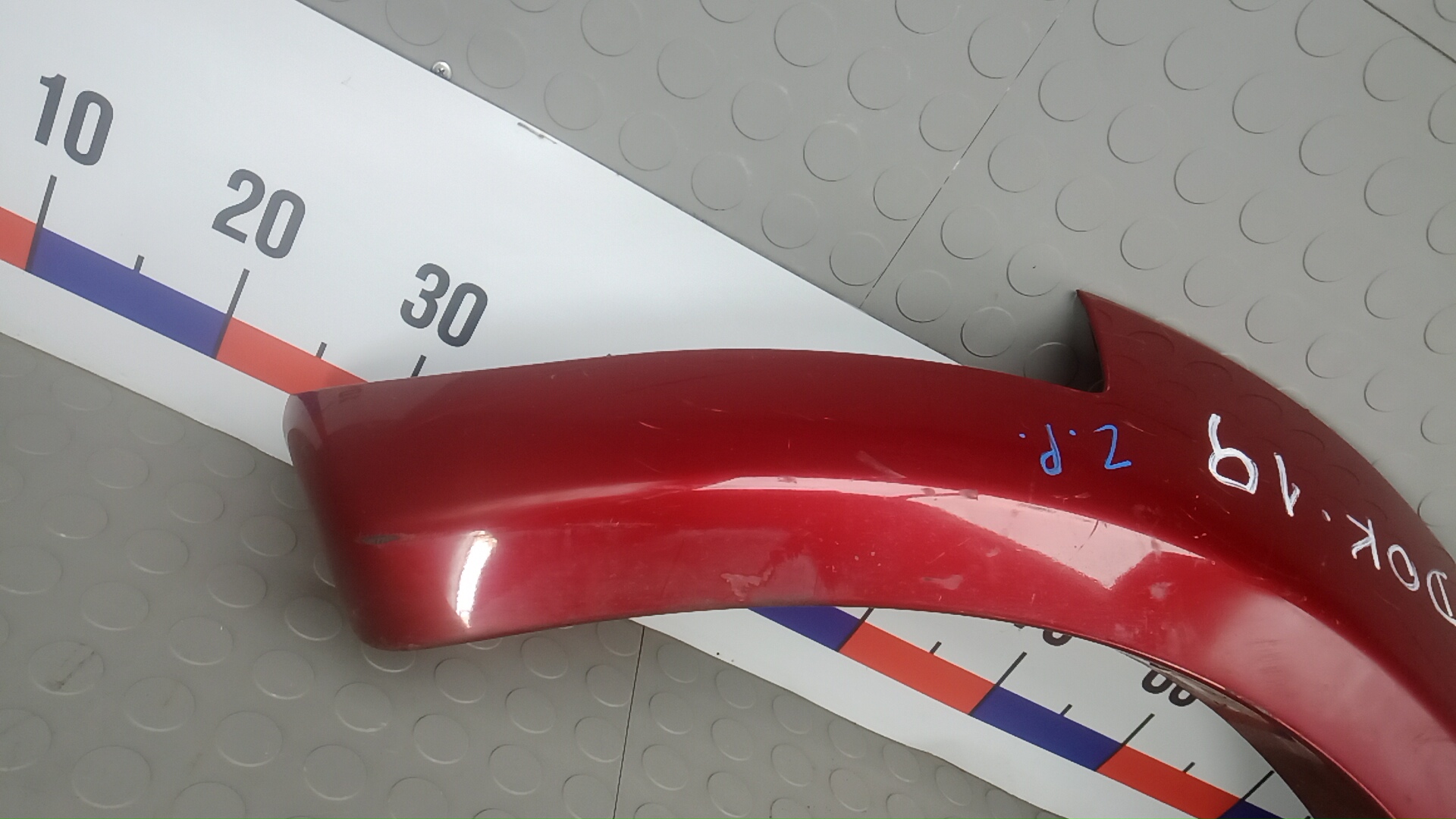 Молдинг заднего крыла правого