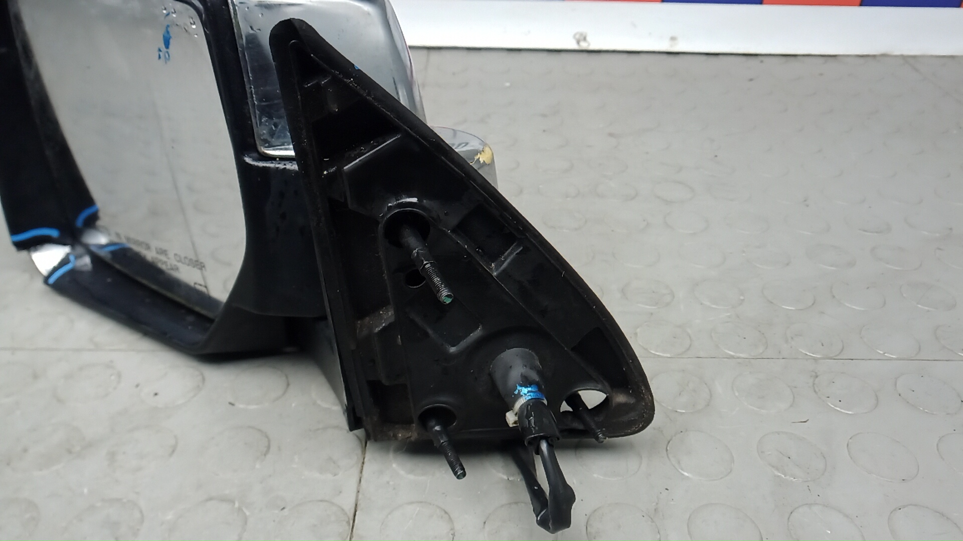 Зеркало левое электрическое