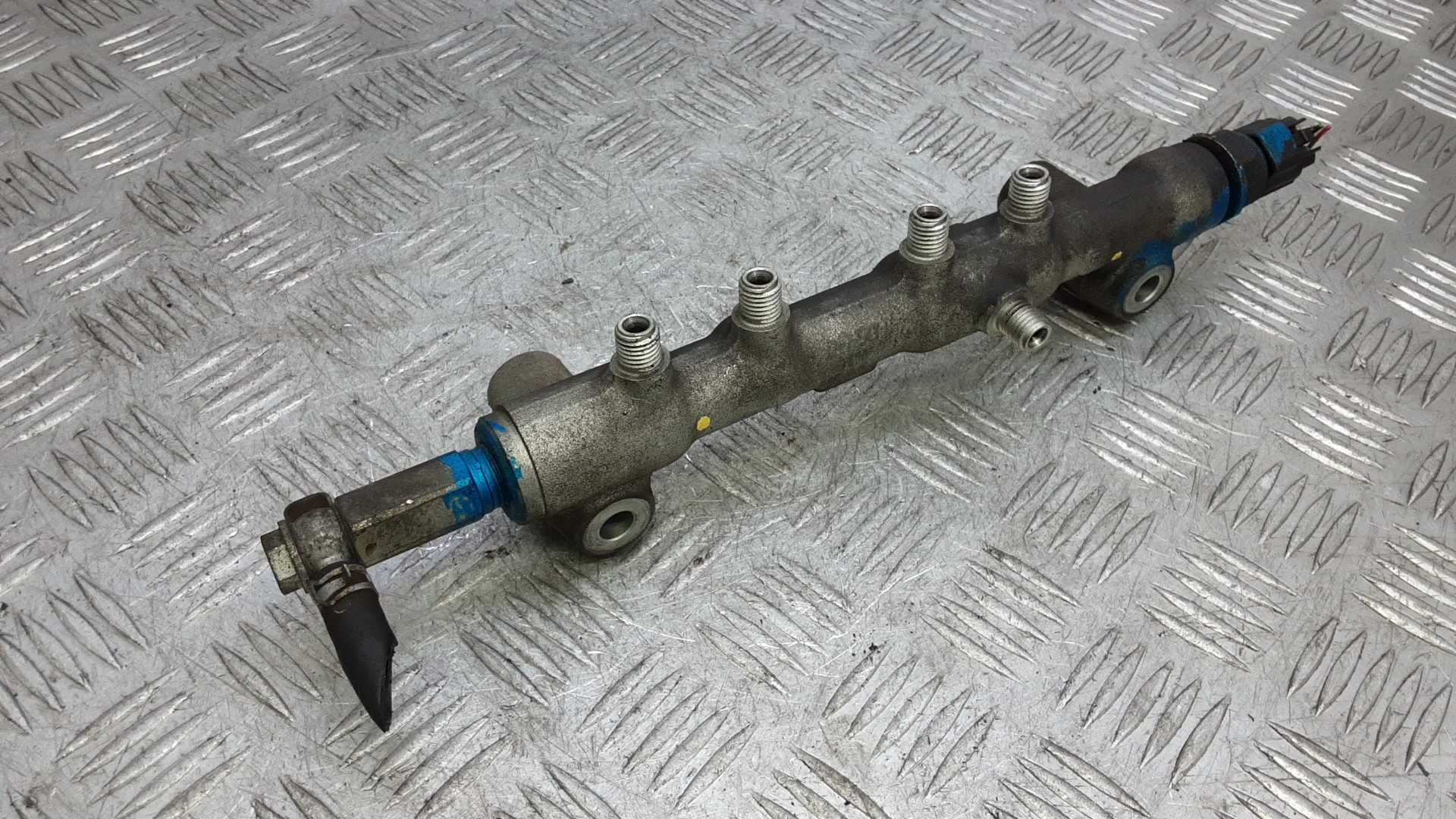 Рейка топливная (рампа)