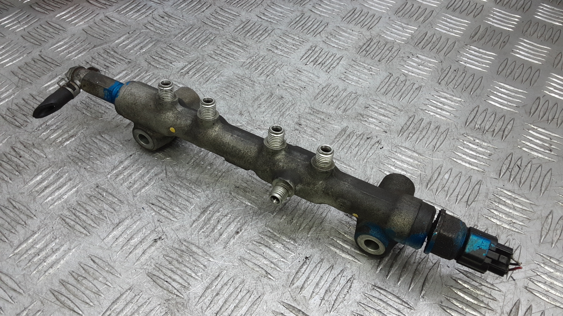 Рейка топливная (рампа)