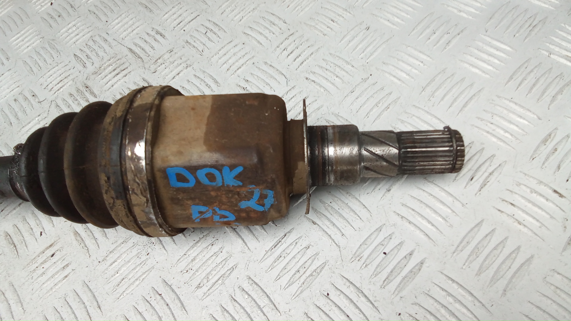 Полуось передняя правая