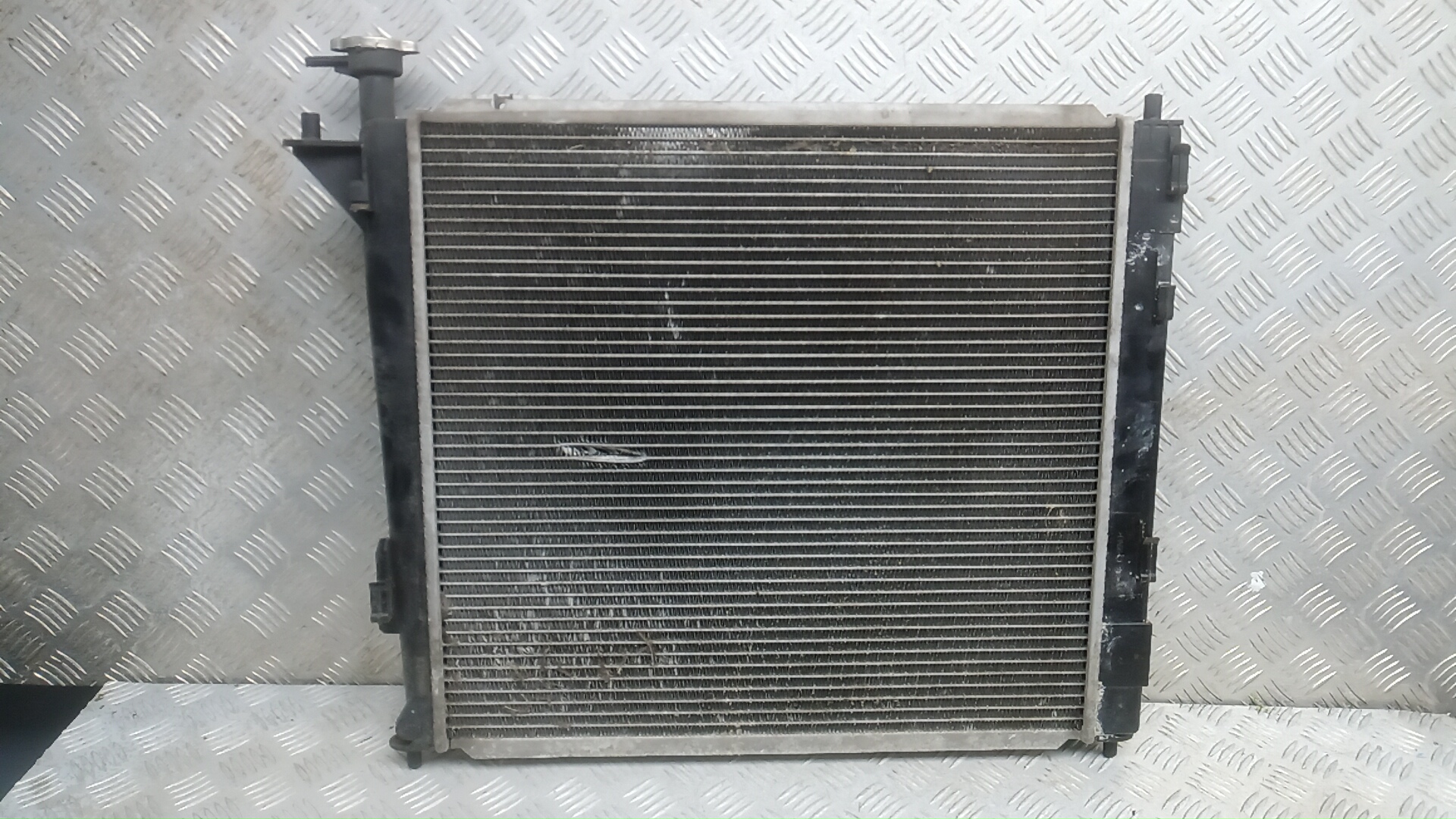 Радиатор охлаждения двигателя основной