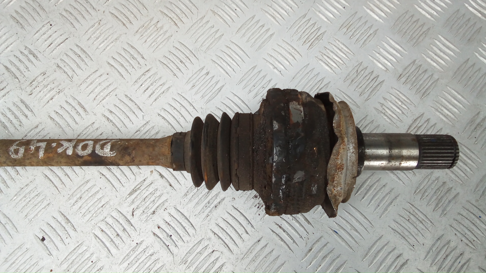 Полуось задняя левая