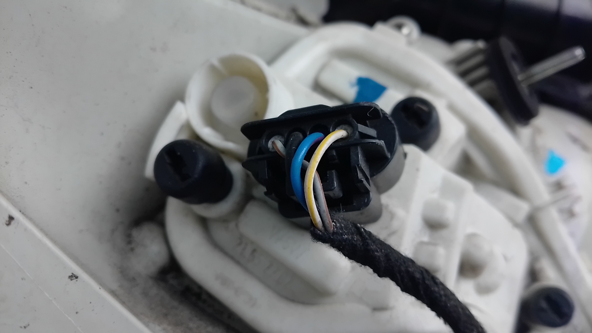 Фонарь задний правый