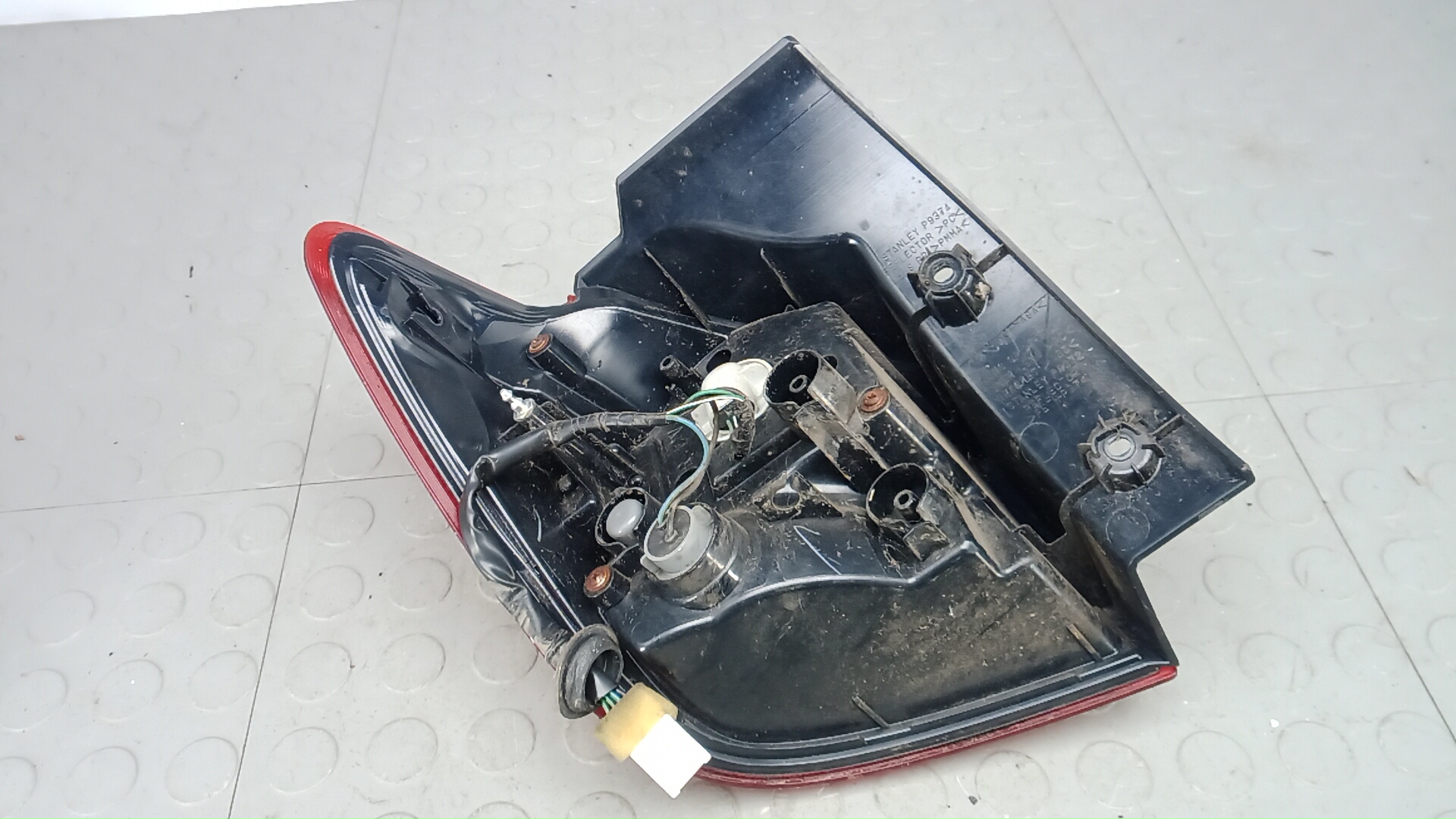 Фонарь задний правый