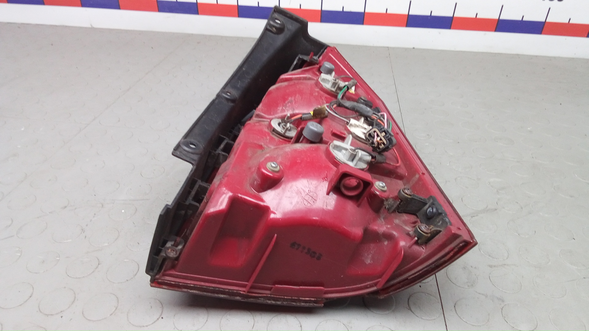 Фонарь задний левый