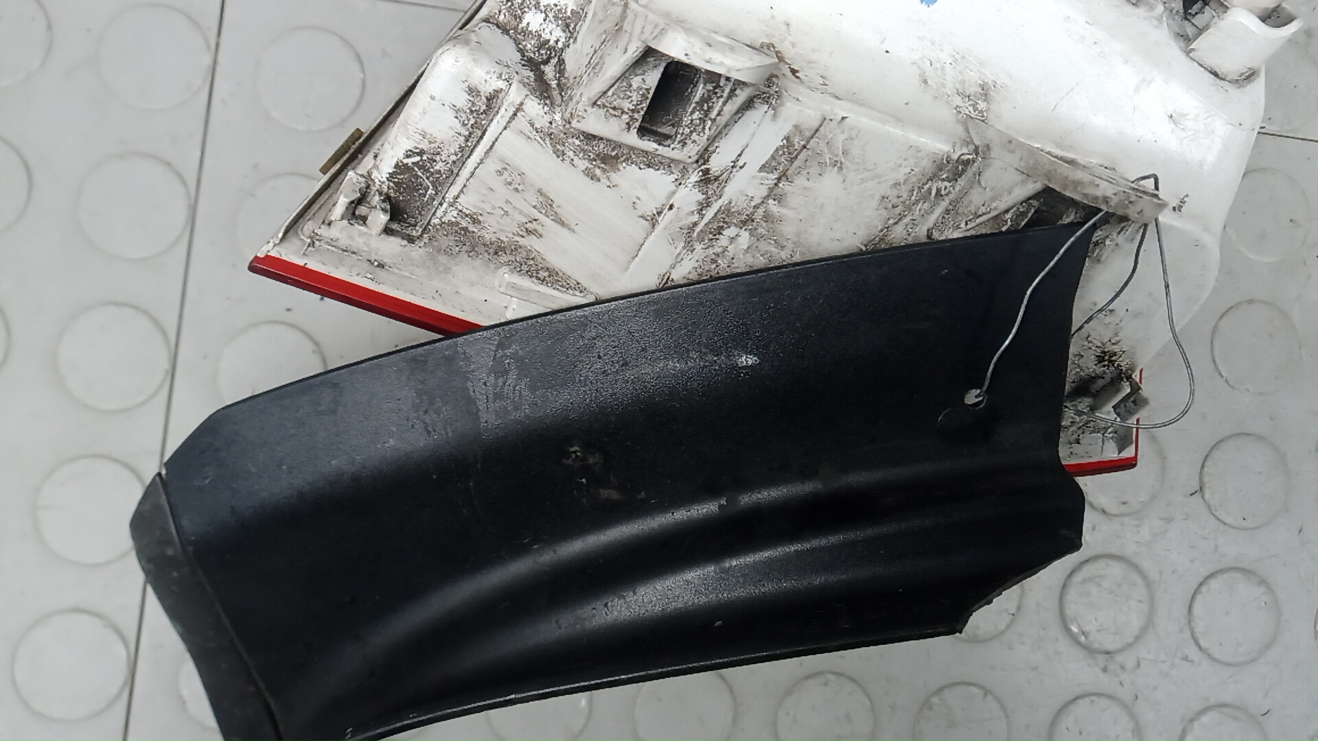 Фонарь задний правый