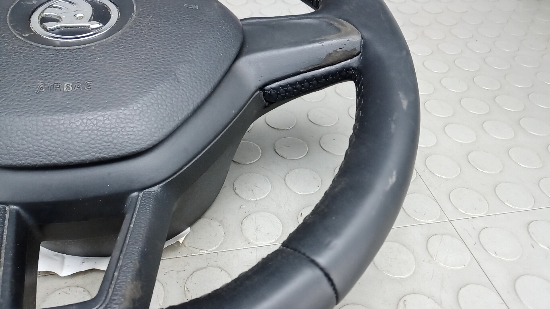 Рулевое колесо (руль)