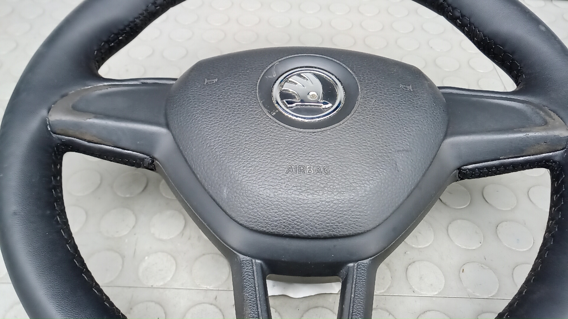 Рулевое колесо (руль)