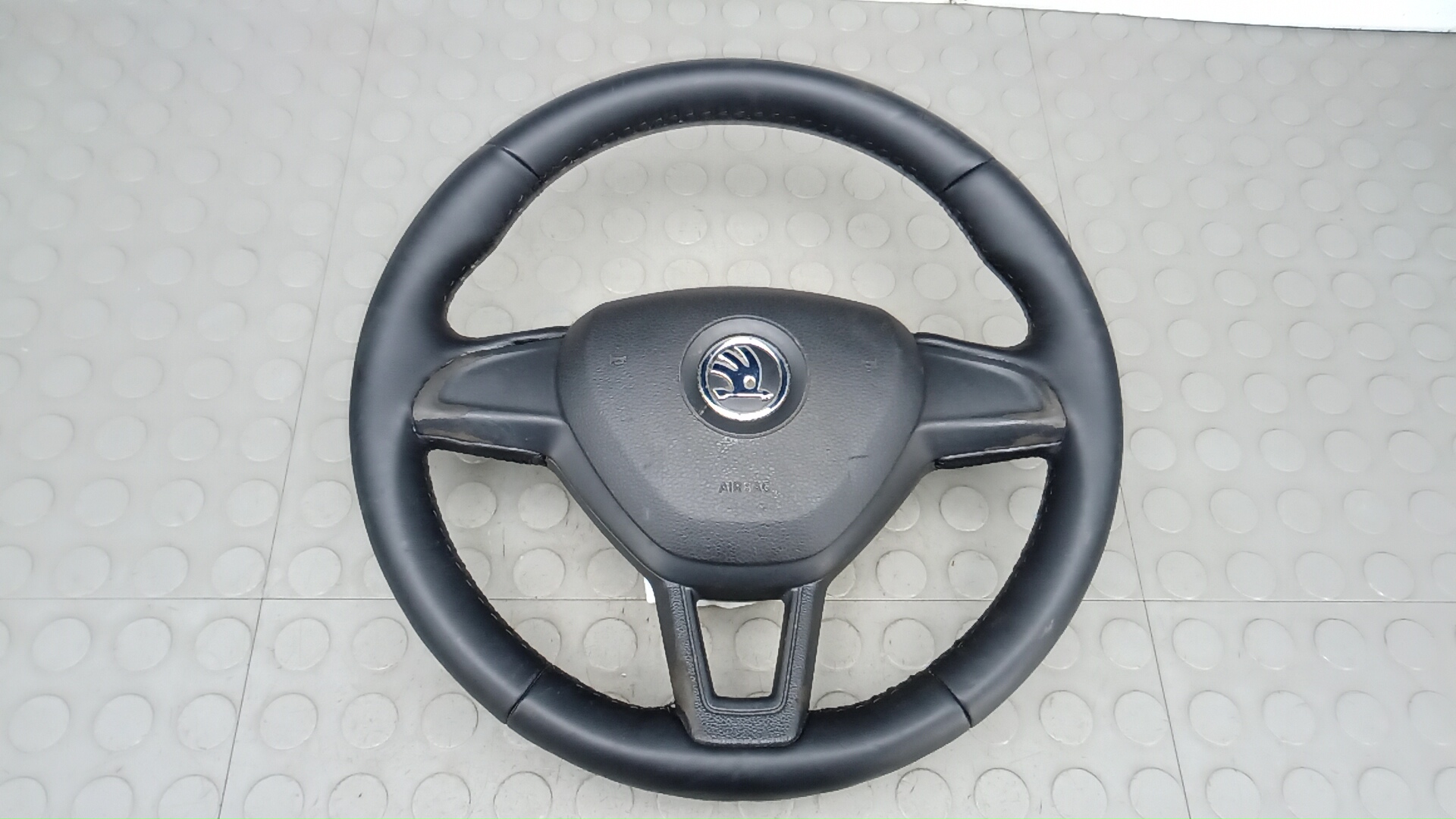 Рулевое колесо (руль)