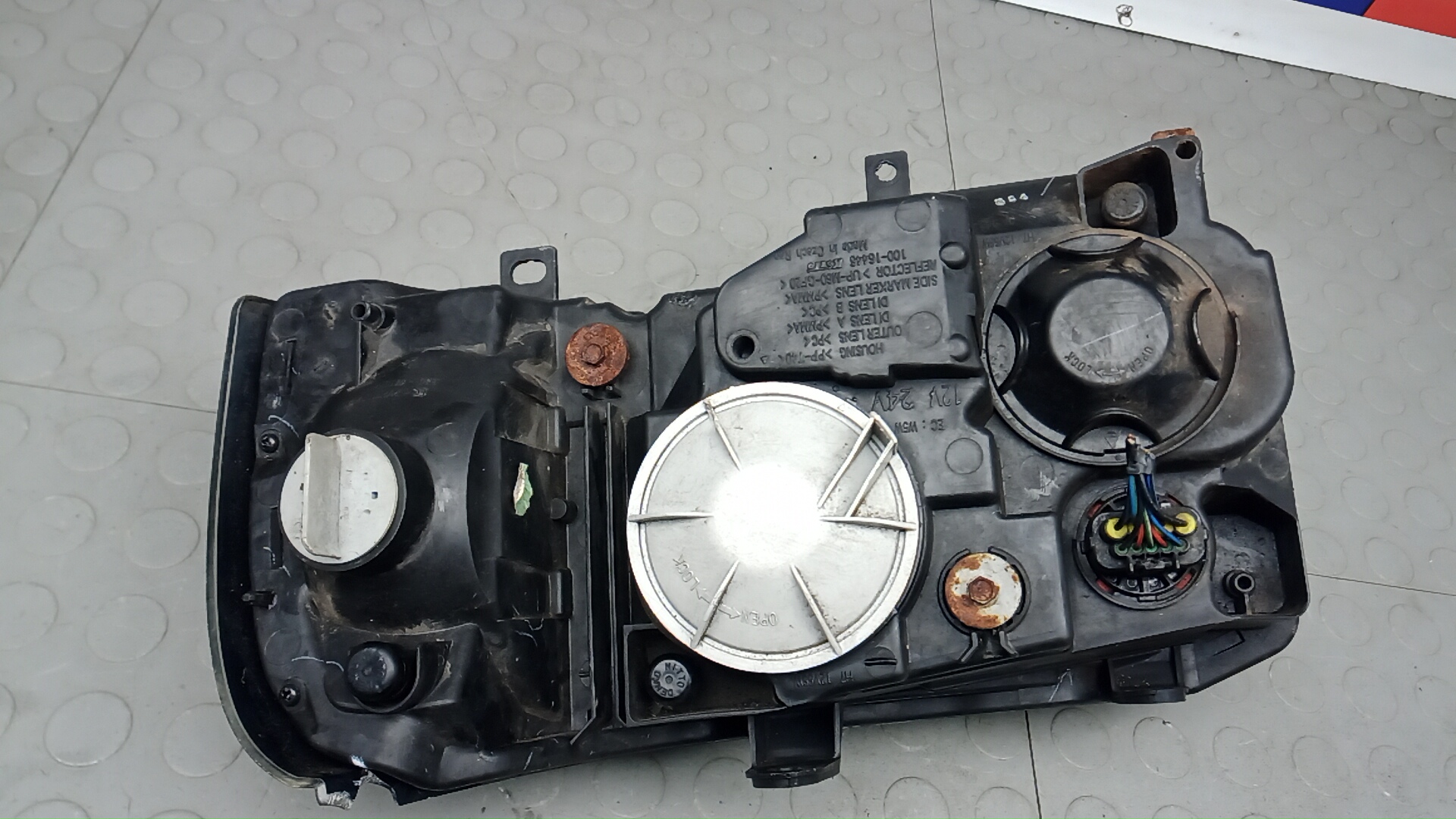 Фара правая