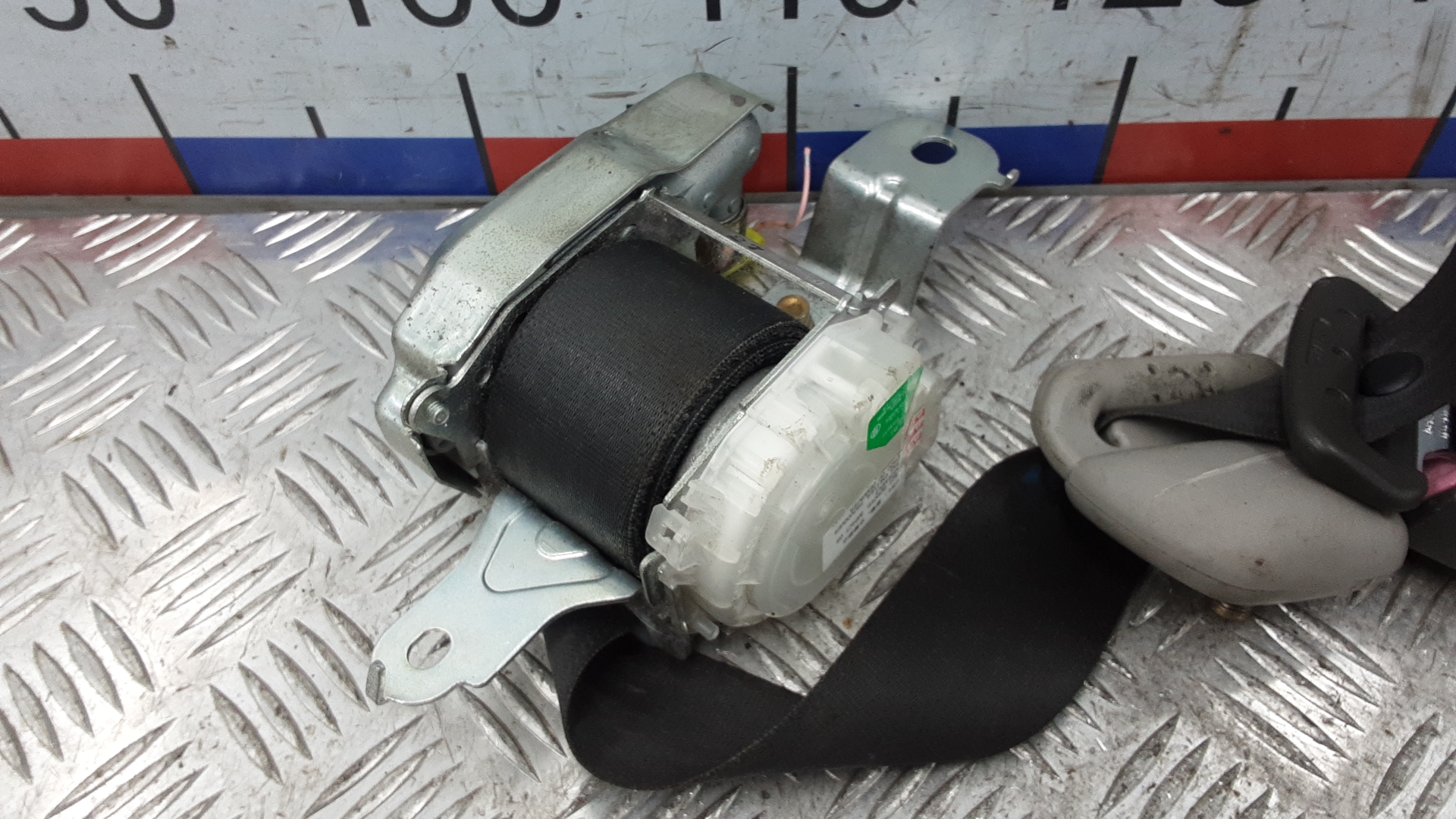 Ремень безопасности с пиропатроном